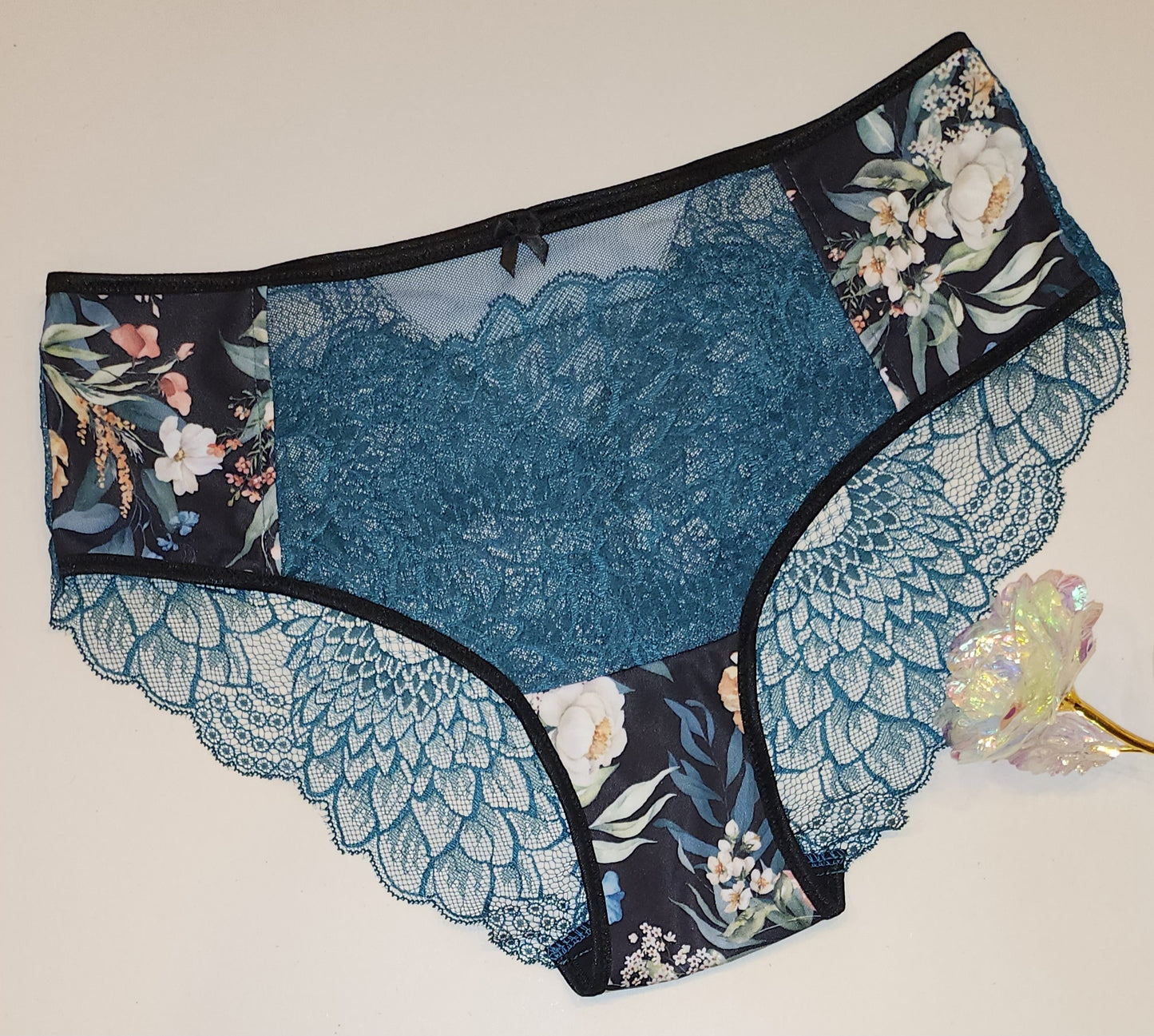 Lingerie naaien leren met video-tutorials - LMM Naaiclub & Community. 90-dagen lidmaatschap.