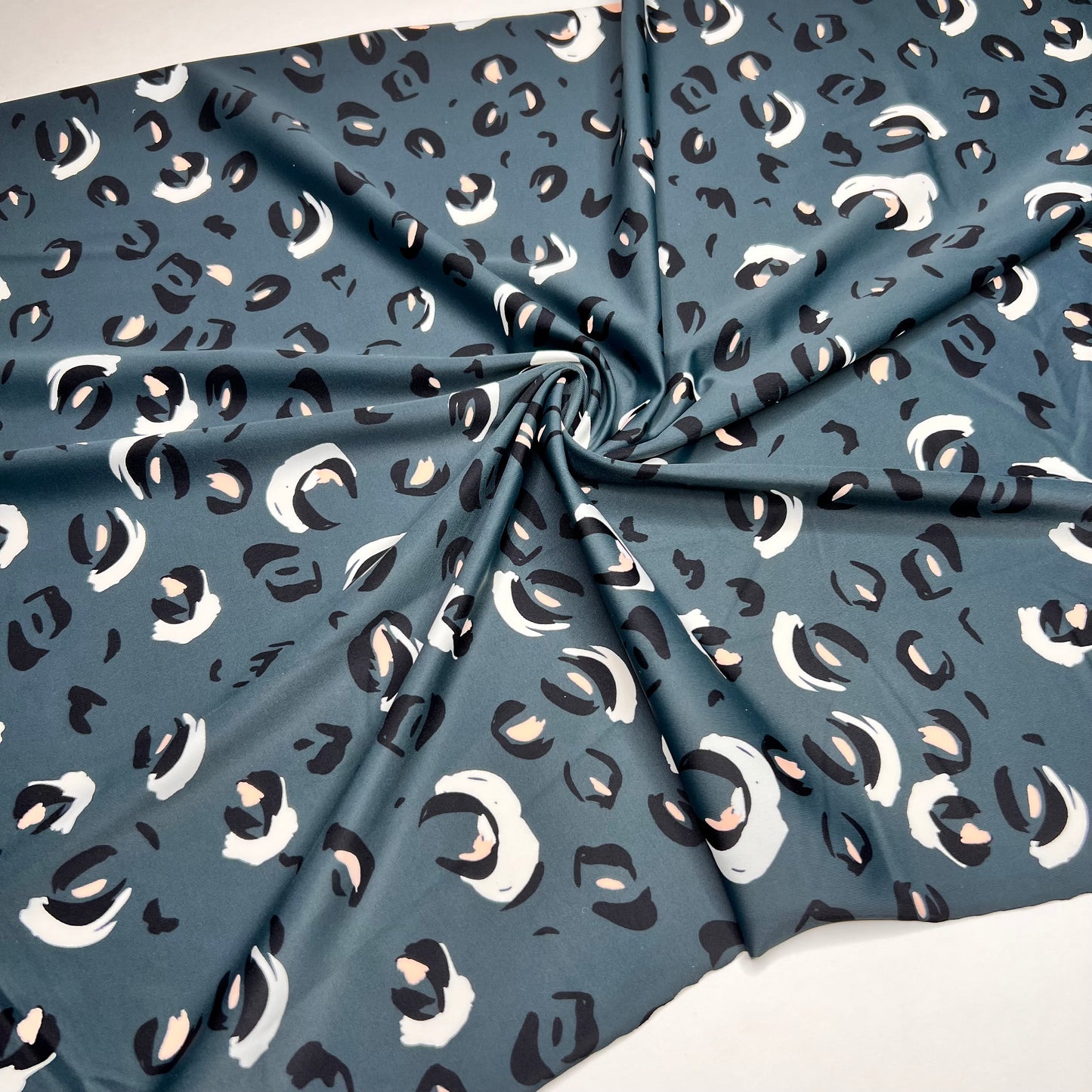 Badkamer, Badelycra, stof voor zwempakken. Lycra prints. 4-weg stretch badkleding. IDELX19