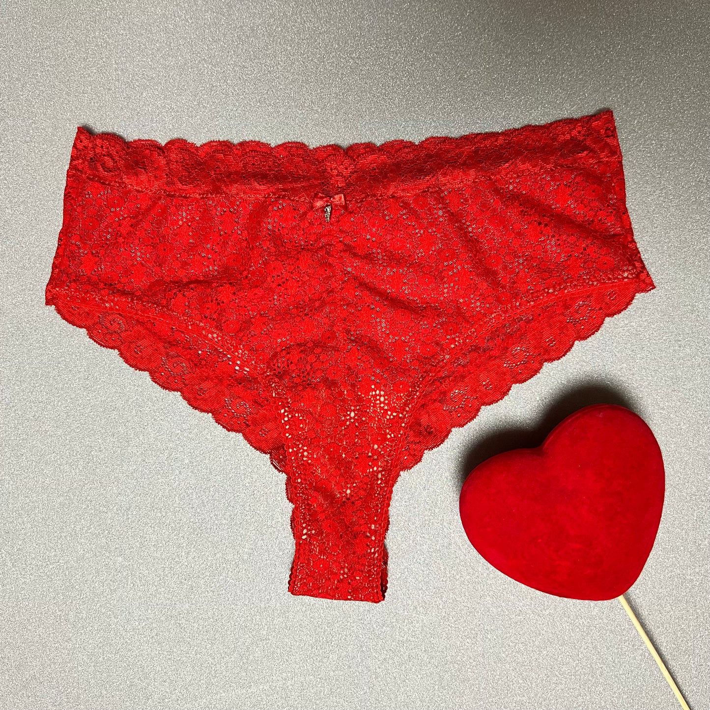 Dessousnähen lernen mit Video-Tutorials - LMM Nähclub & Community. Slip Vicky. 2 Slip Modelle. 45-Tage-Mitgliedschaft.