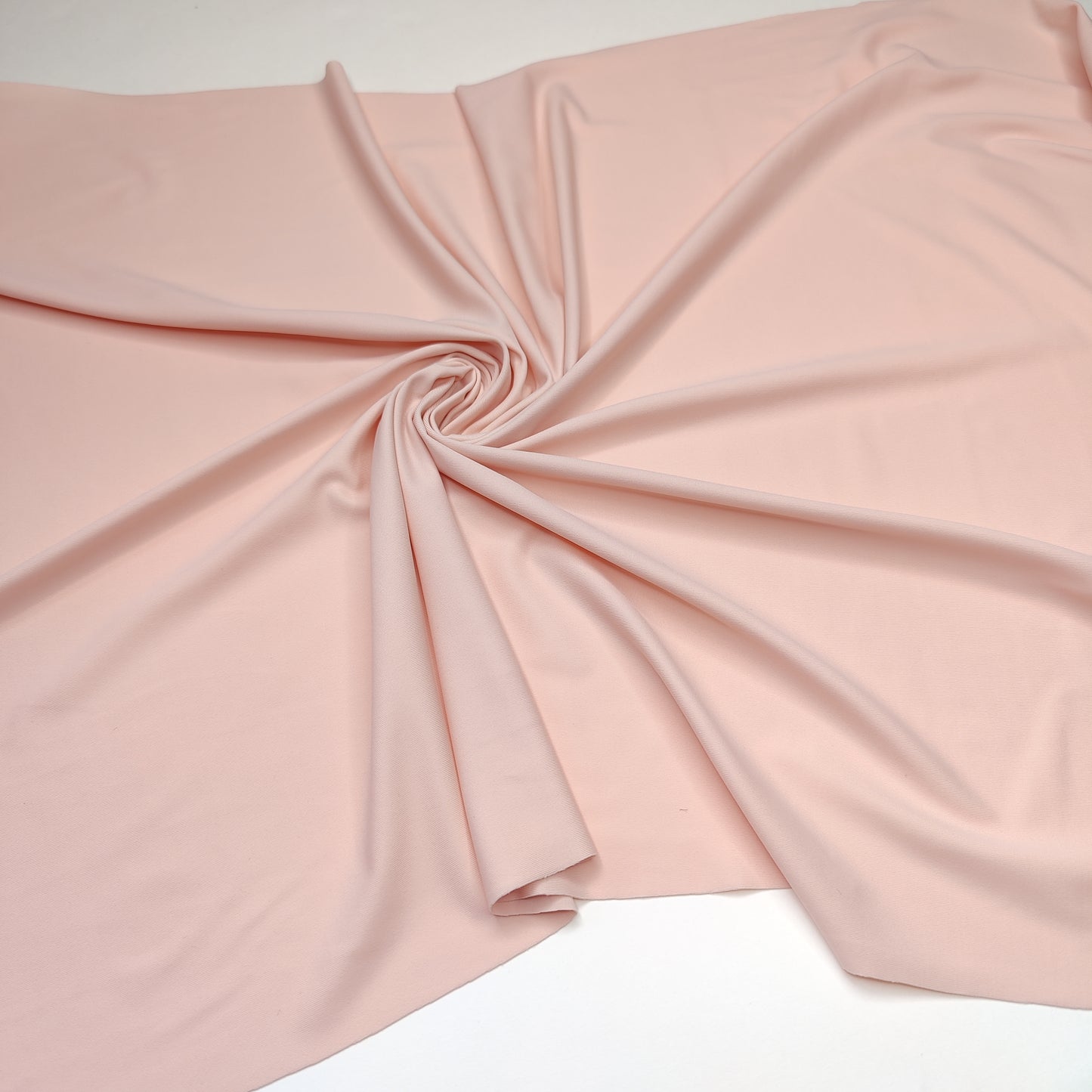 Microfiber, bi-elastic lingerie in salmon pink