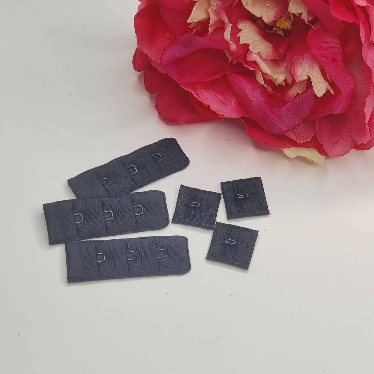 Fermeture de soutien-gorge 3x 1x3/avec 1 hke et 3 œillets en noir. Idheyex17