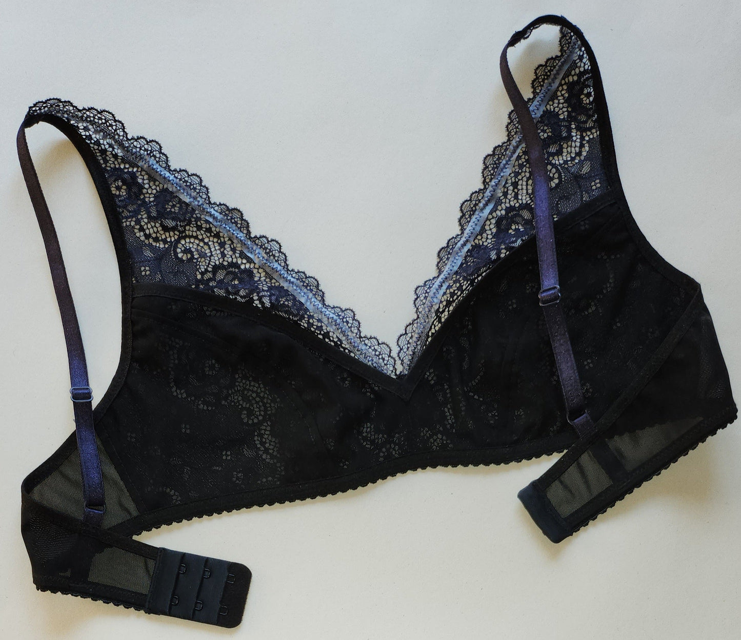 Set da cucito grande per 2 reggiseni e mutandine o pacchetto cucito con <tc>Pizzo</tc>, microfibra e Powernet. blu notte uni. IDnsx1