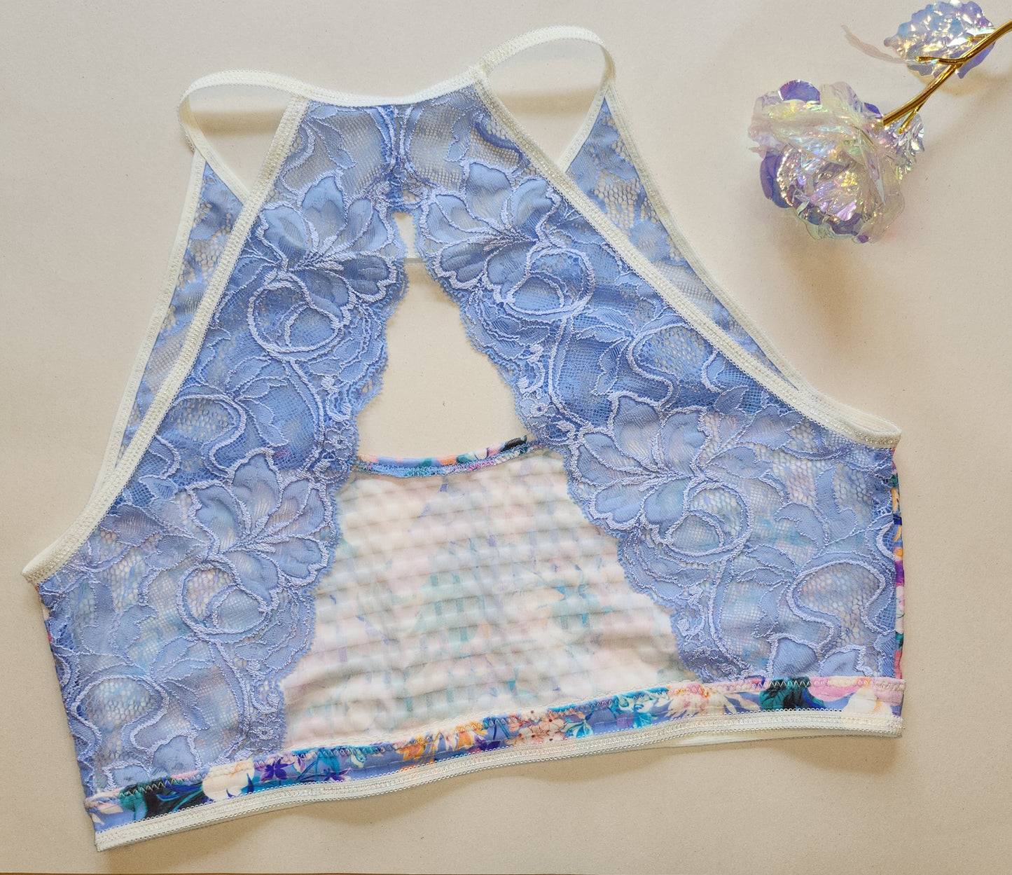 Microvezel met structuur, bi-elastische lingerie in blauw met bloemmotief, veelkleurig. augustus