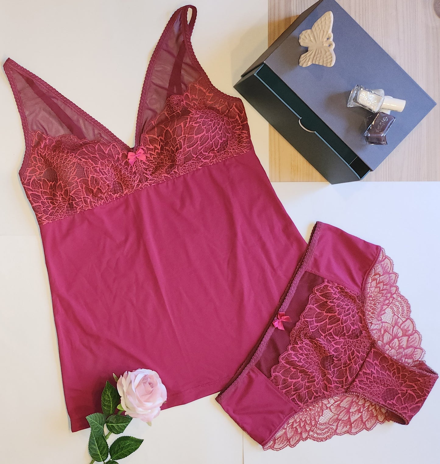 Microfiber, bi-elastic laundry fabric in raspberry, berry