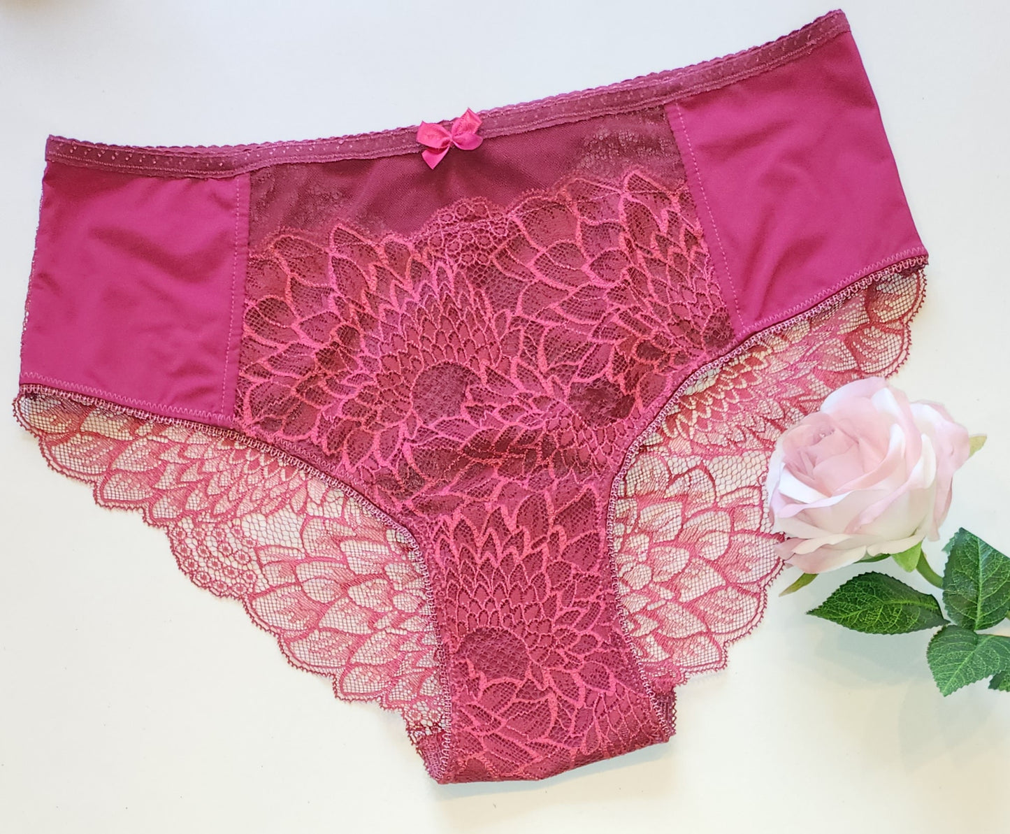 Microfiber, bi-elastic laundry fabric in raspberry, berry