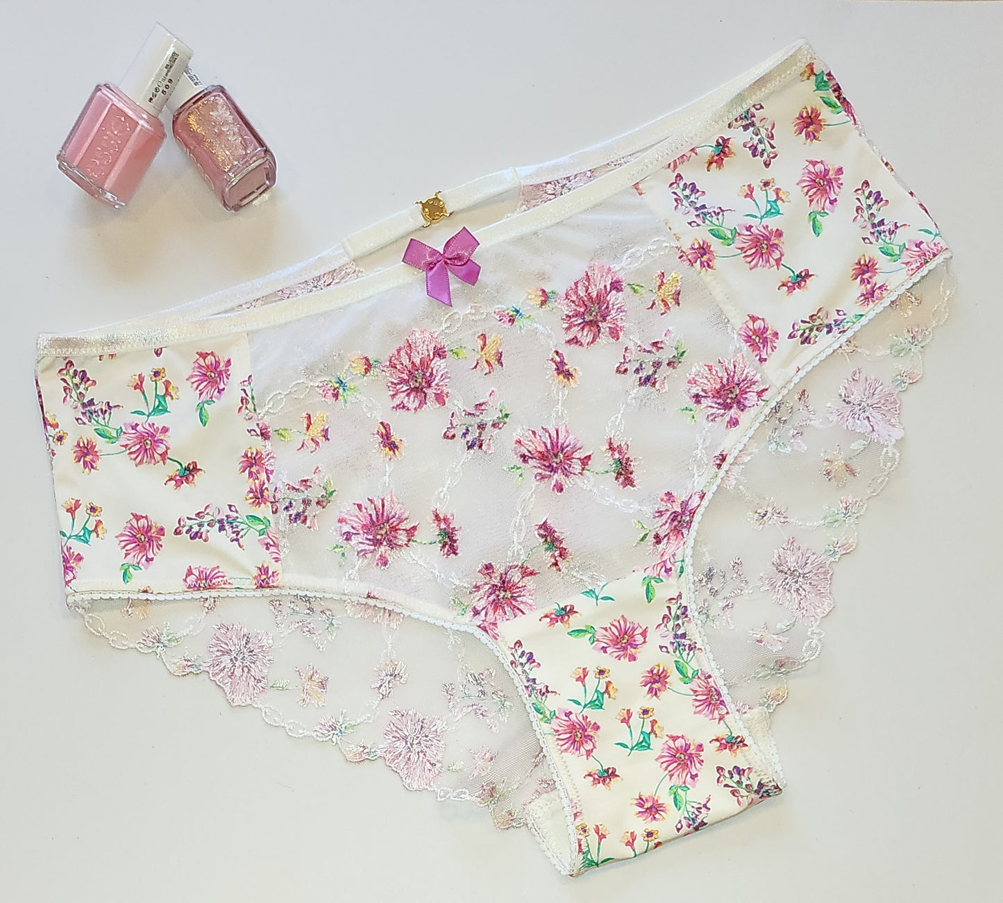 Bra + panties DIY sewing kit. Creative sewing package with elastic embroidery lace, Powernet and microfiber II. IDnsx1