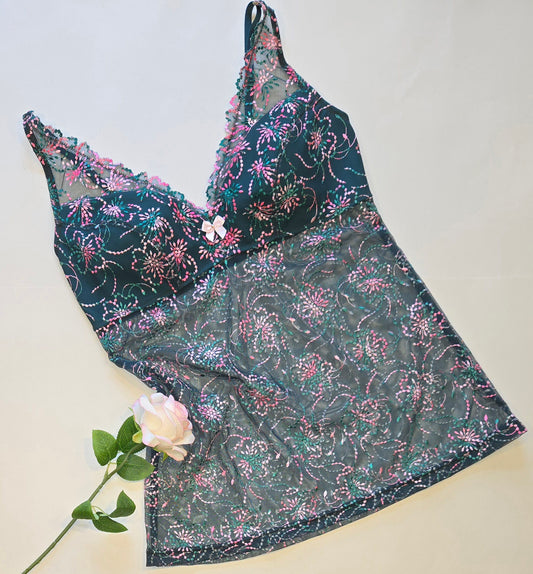 Sewing kit including pattern. Sewing set for bra shirt Vanessa / sewing kit with tulle pine green & grenadine pink. IDvx21