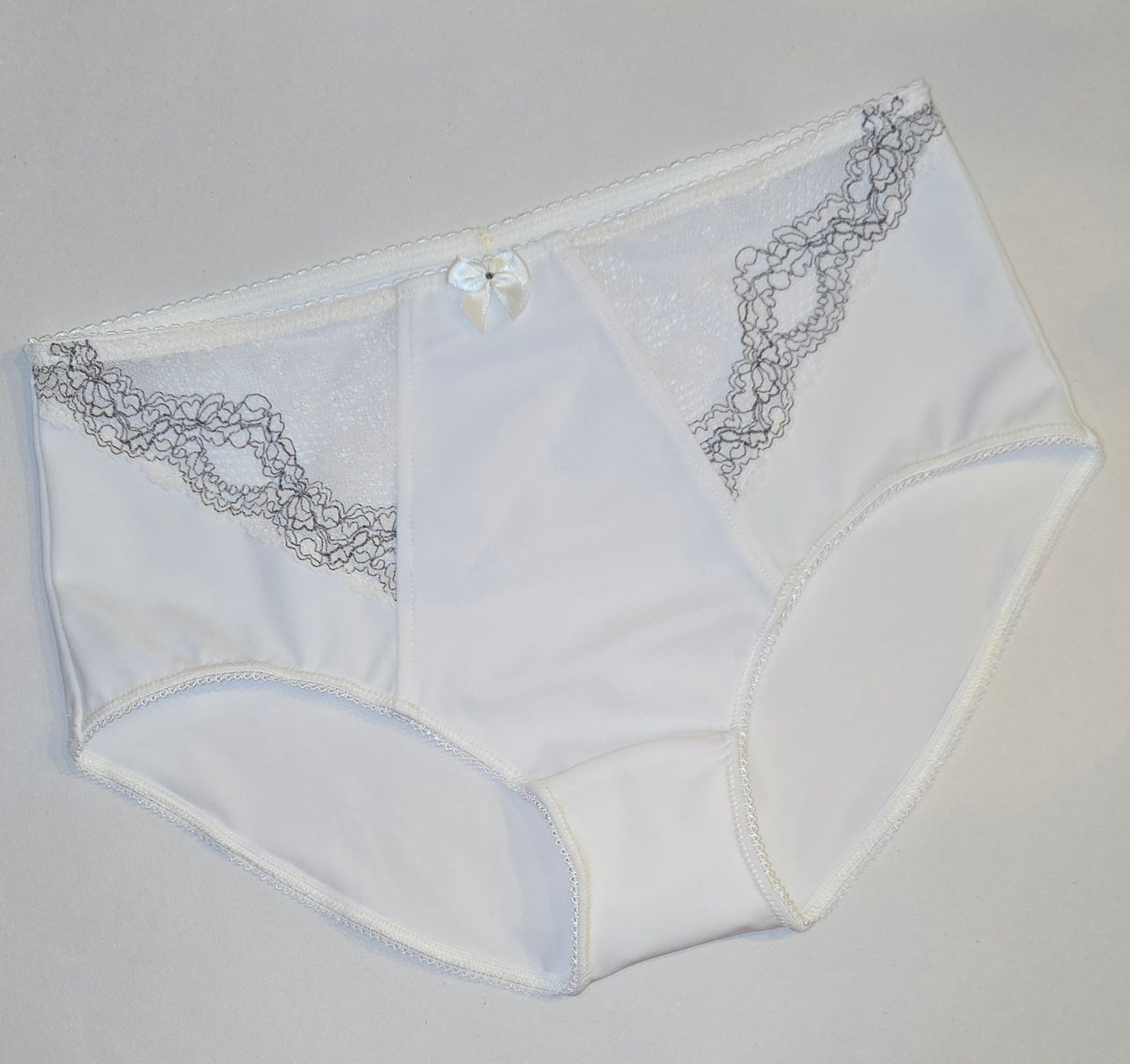 Confezione cucito per slip Diana con microfibra e <tc>Pizzo</tc>. nero. IDsnsx2