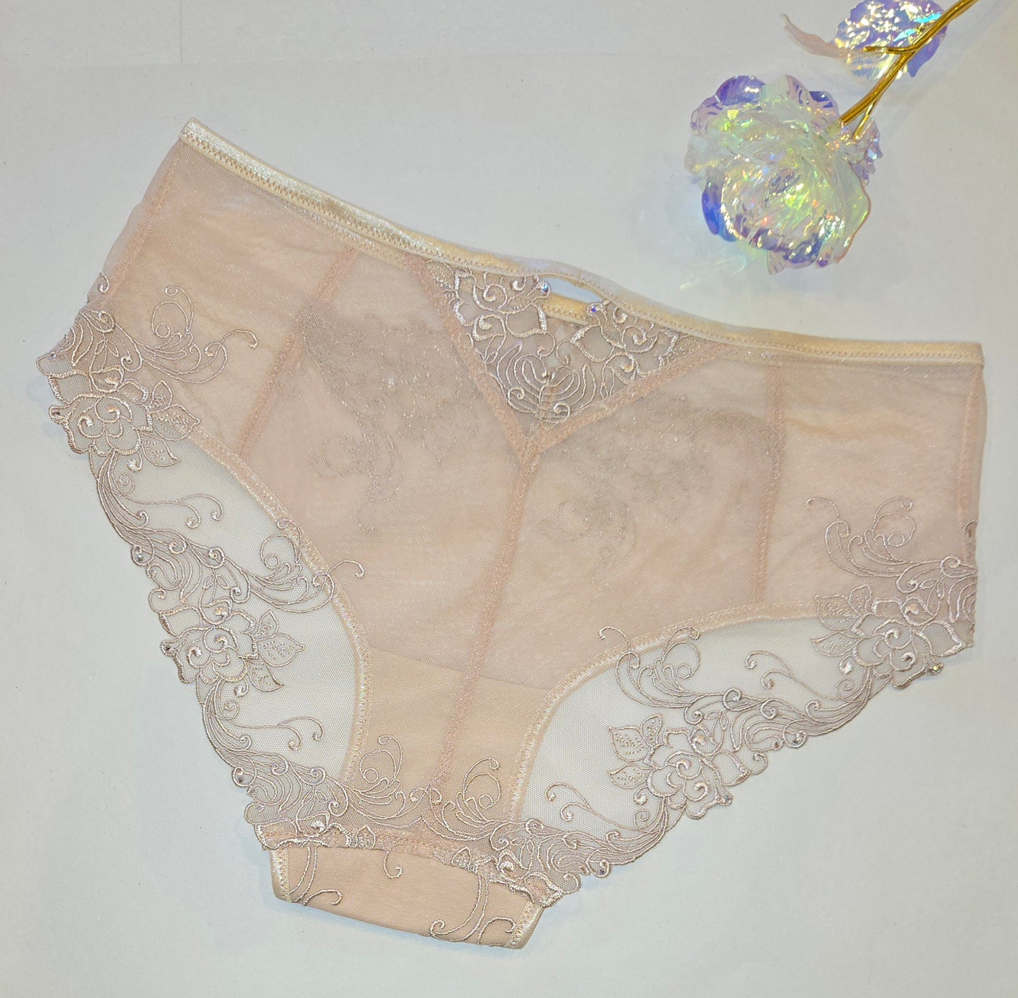 Speciale San Valentino. Set da cucito grande per 2 reggiseni e mutandine o pacchetto cucito con <tc>Pizzo</tc>, microfibra, tulle e Powernet beige. IDnsx1