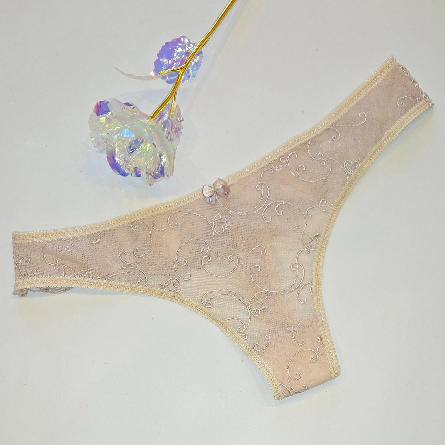 Speciale San Valentino. Set da cucito grande per 2 reggiseni e mutandine o pacchetto cucito con <tc>Pizzo</tc>, microfibra, tulle e Powernet beige. IDnsx1