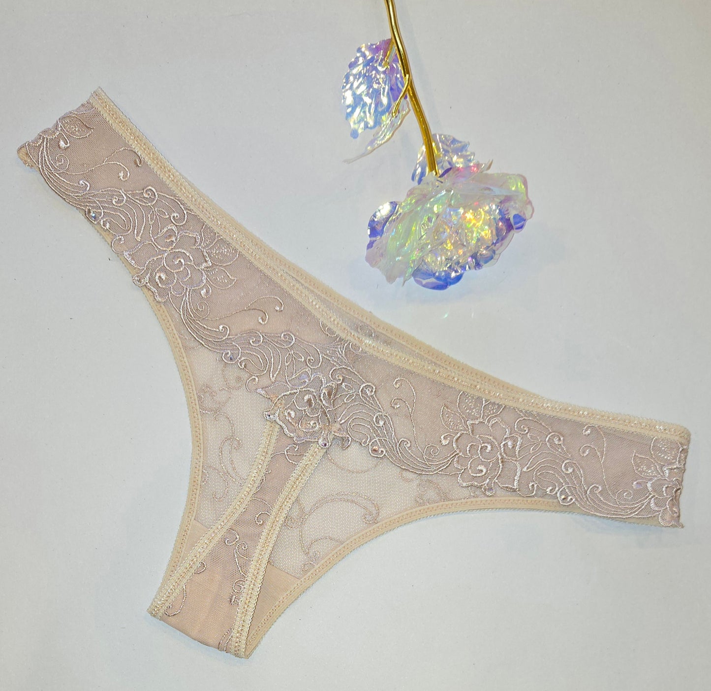 Speciale San Valentino. Set da cucito grande per 2 reggiseni e mutandine o pacchetto cucito con <tc>Pizzo</tc>, microfibra, tulle e Powernet beige. IDnsx1