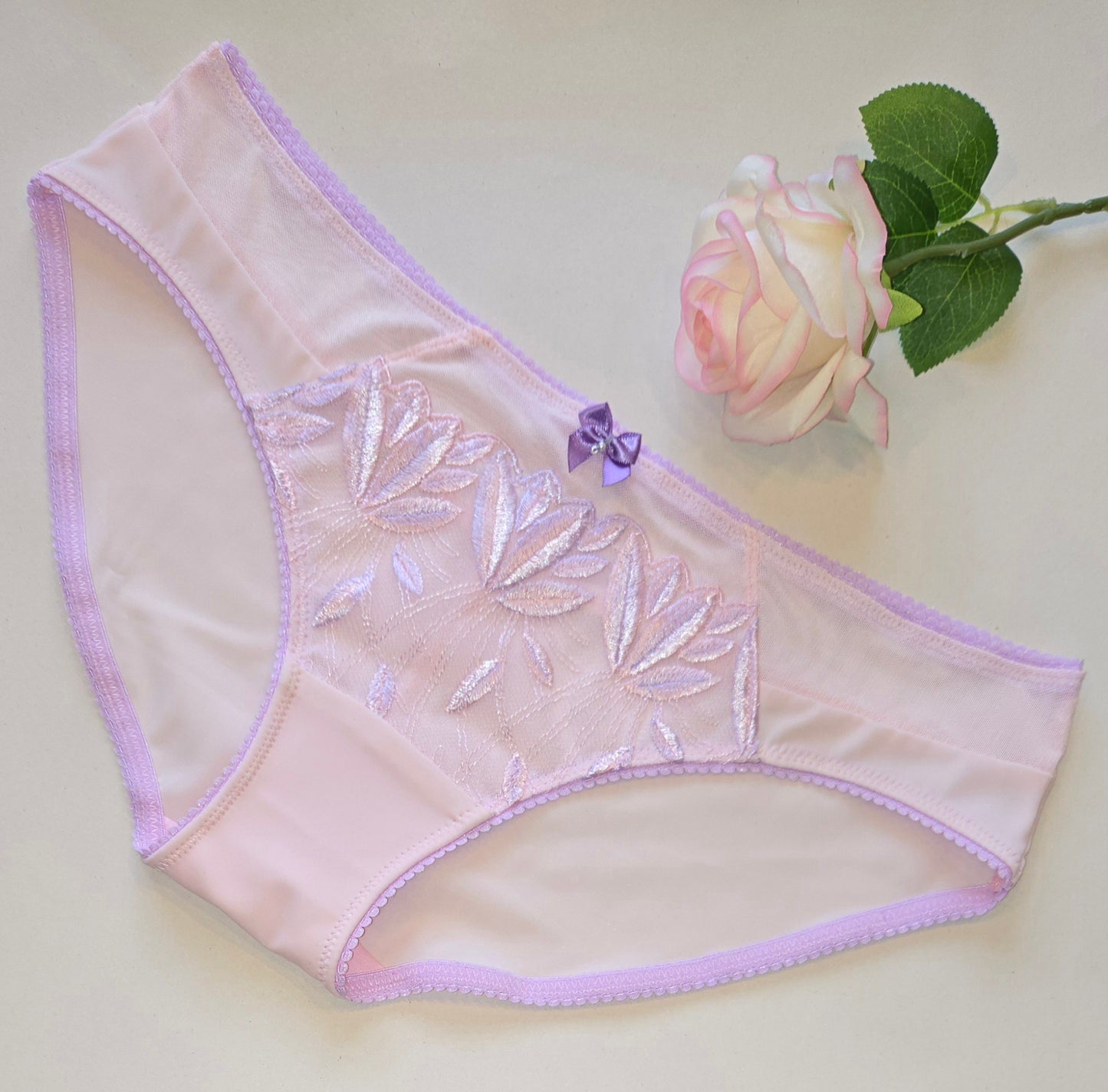 Naaipakket voor de "Spring-Edition" add-on voor slip Diana met kant en tule.
