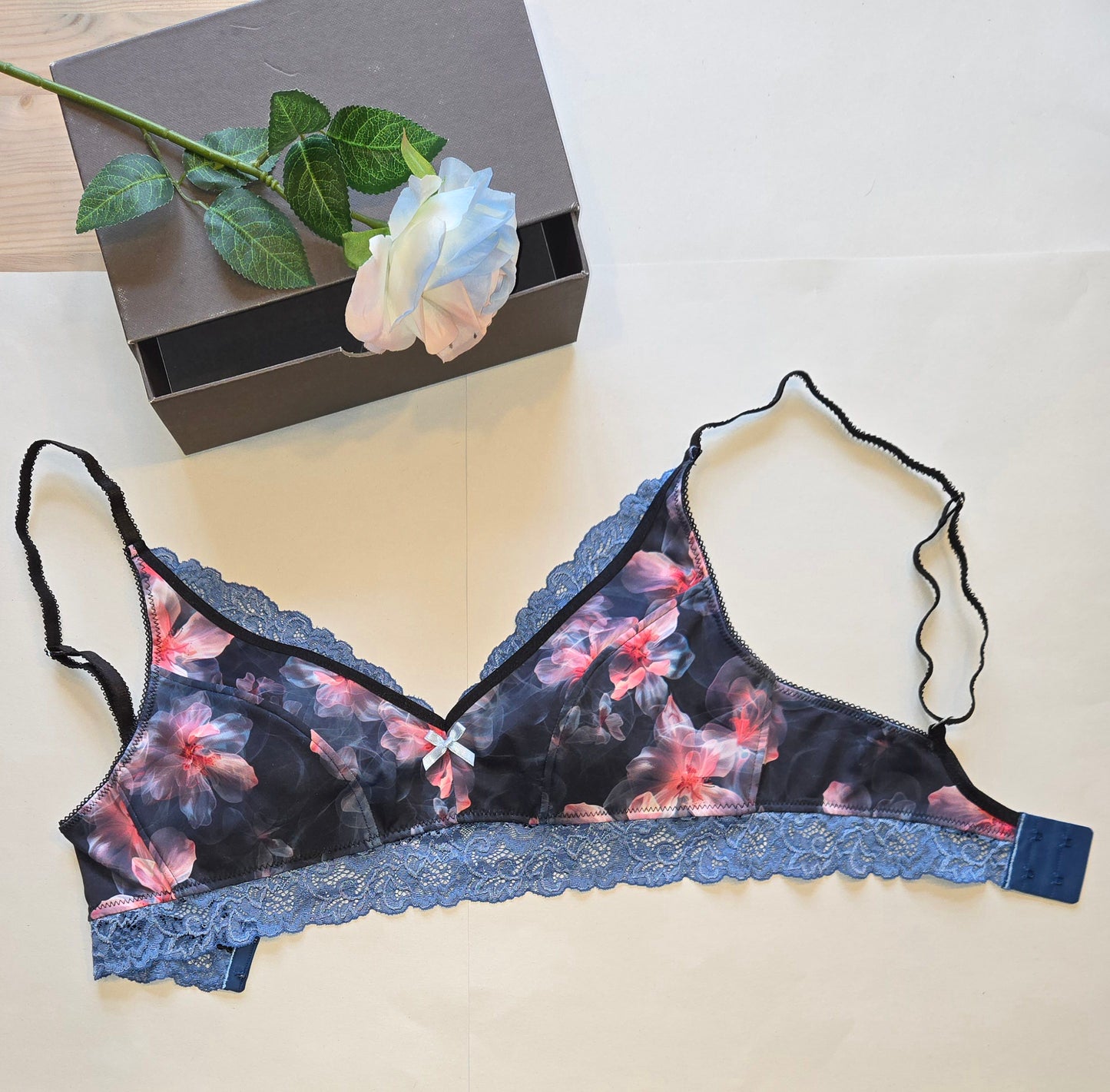 elastic <tc>lace</tc> French blue, price per 1/2 meter. November. IDsx4