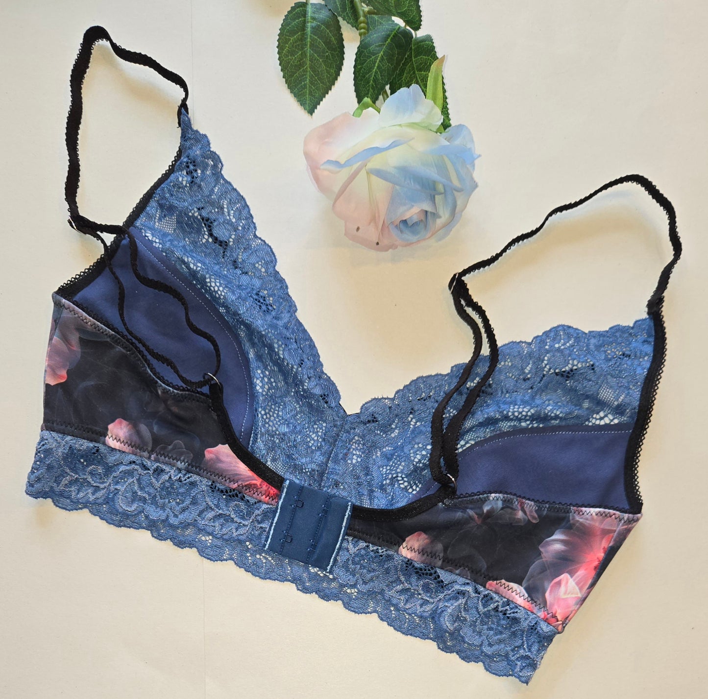 elastic <tc>lace</tc> French blue, price per 1/2 meter. November. IDsx4