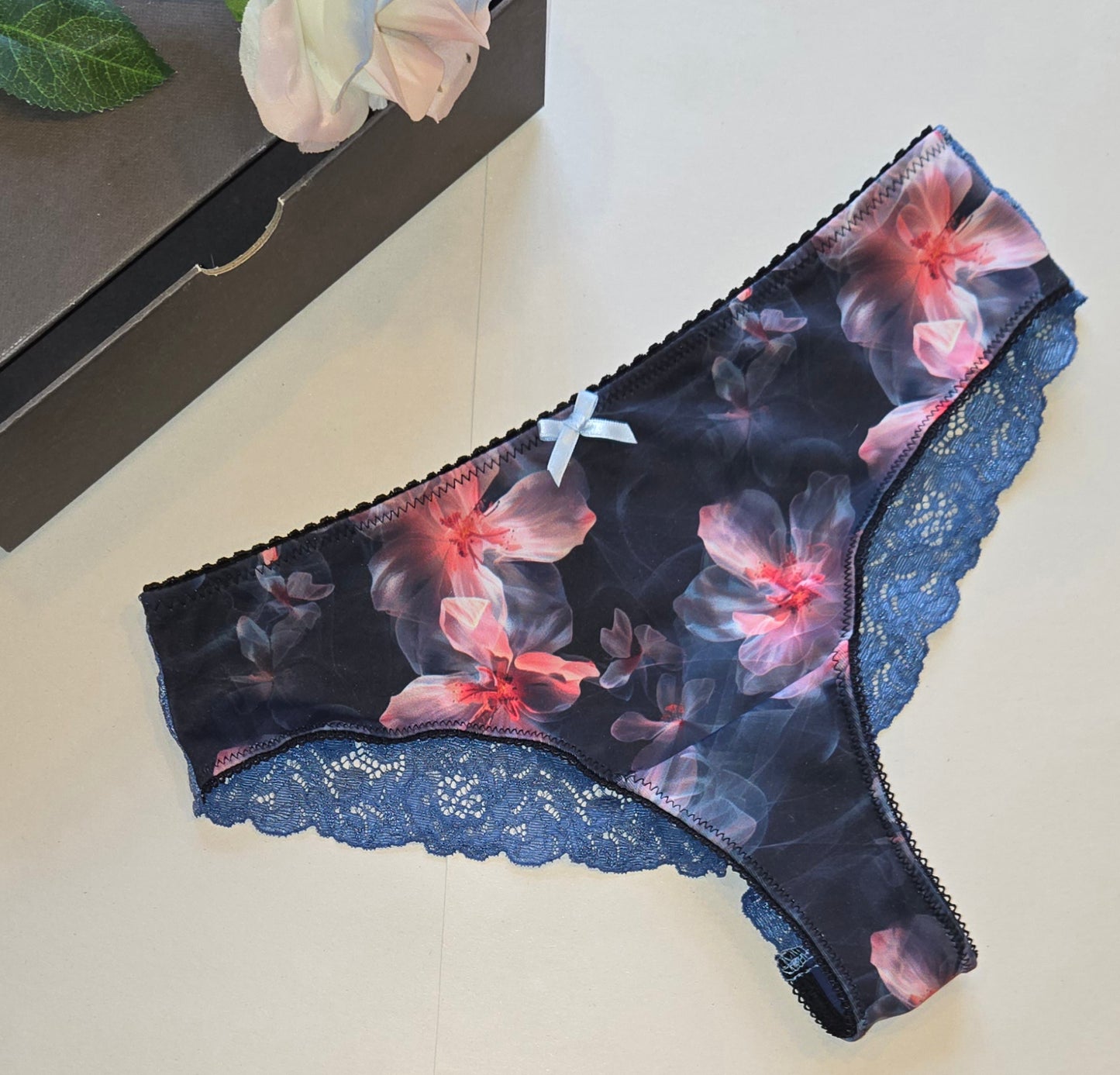 elastic <tc>lace</tc> French blue, price per 1/2 meter. November. IDsx4