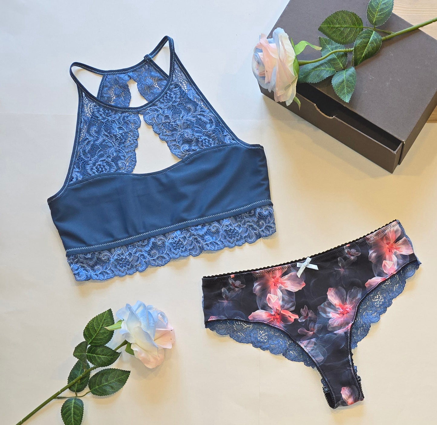 elastic <tc>lace</tc> French blue, price per 1/2 meter. November. IDsx4