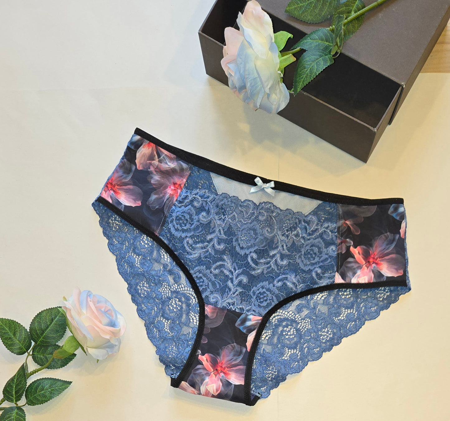 elastic <tc>lace</tc> French blue, price per 1/2 meter. November. IDsx4