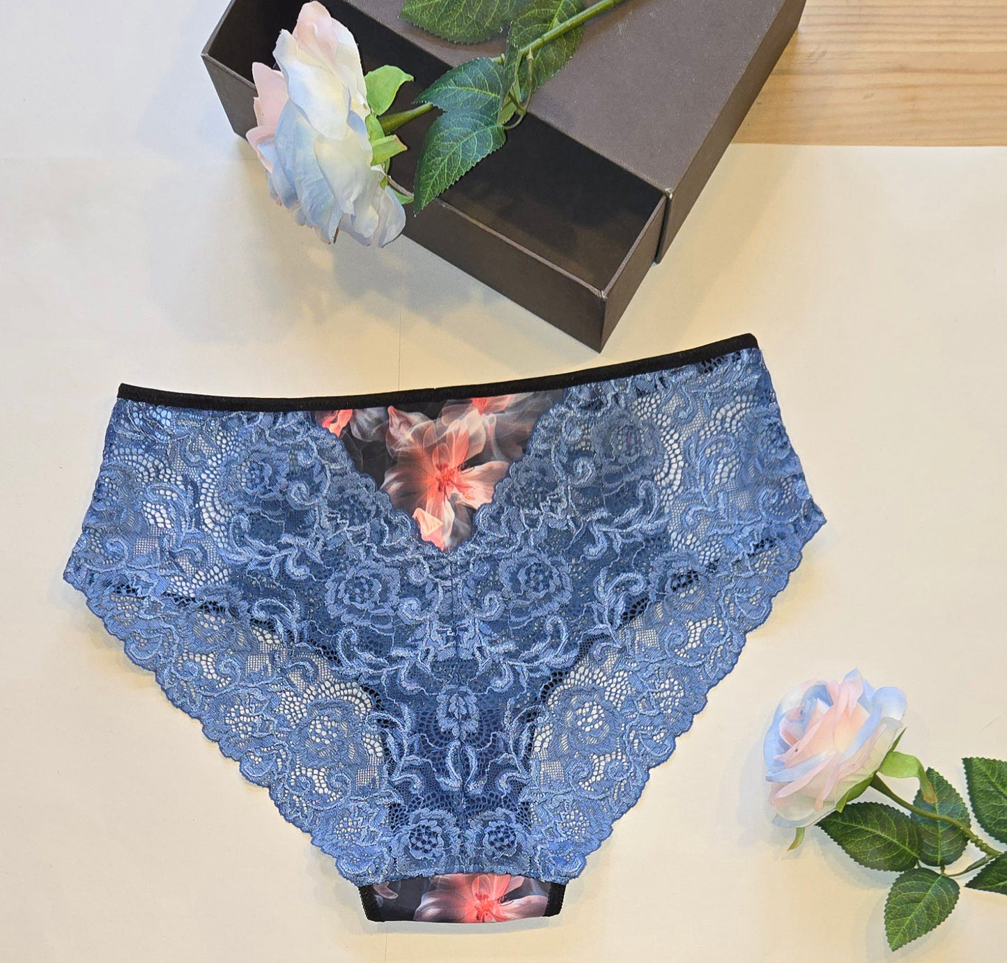 elastic <tc>lace</tc> French blue, price per 1/2 meter. November. IDsx4