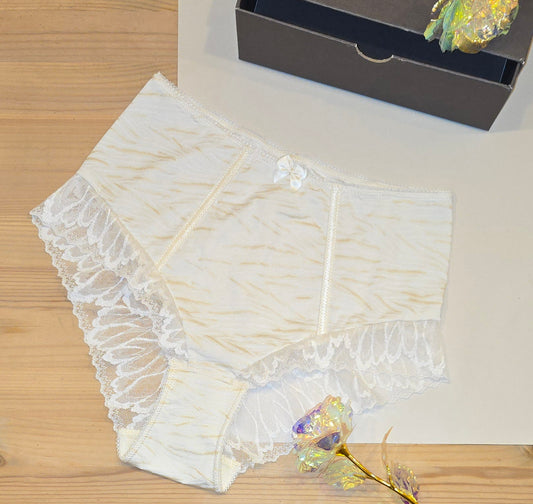 0,5 m Mikrofaser in creme mit Muster. Meterware. Bi-elastische Wäscheware, 4-Wege-Stretchstoff. Dessousstoffe.