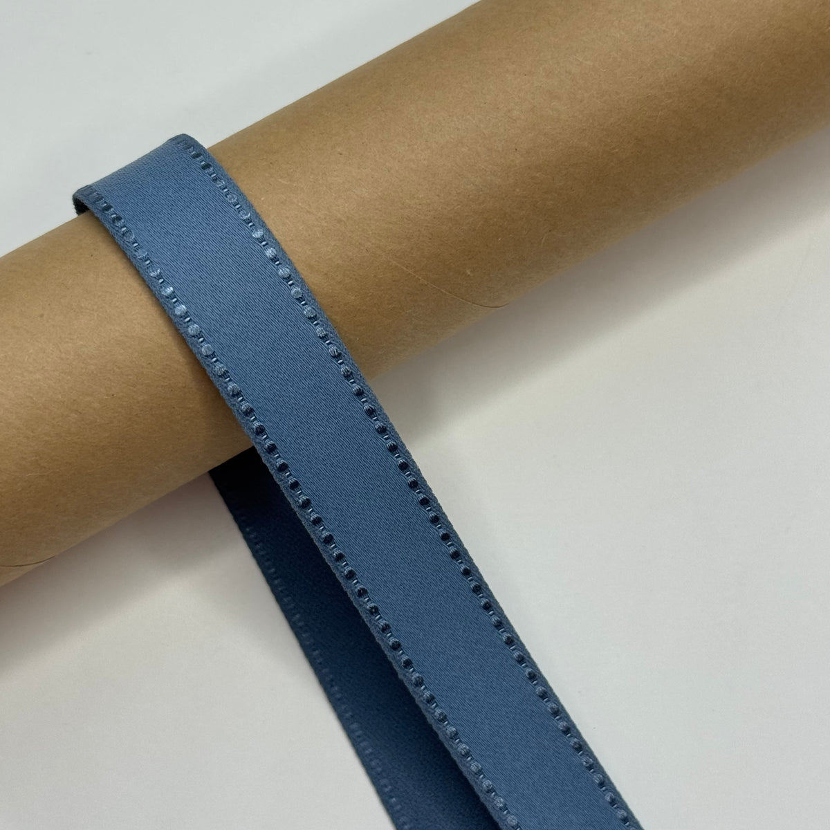 BH-Trägergummi, 18 mm breit – Meterware. Verschiedene Farben