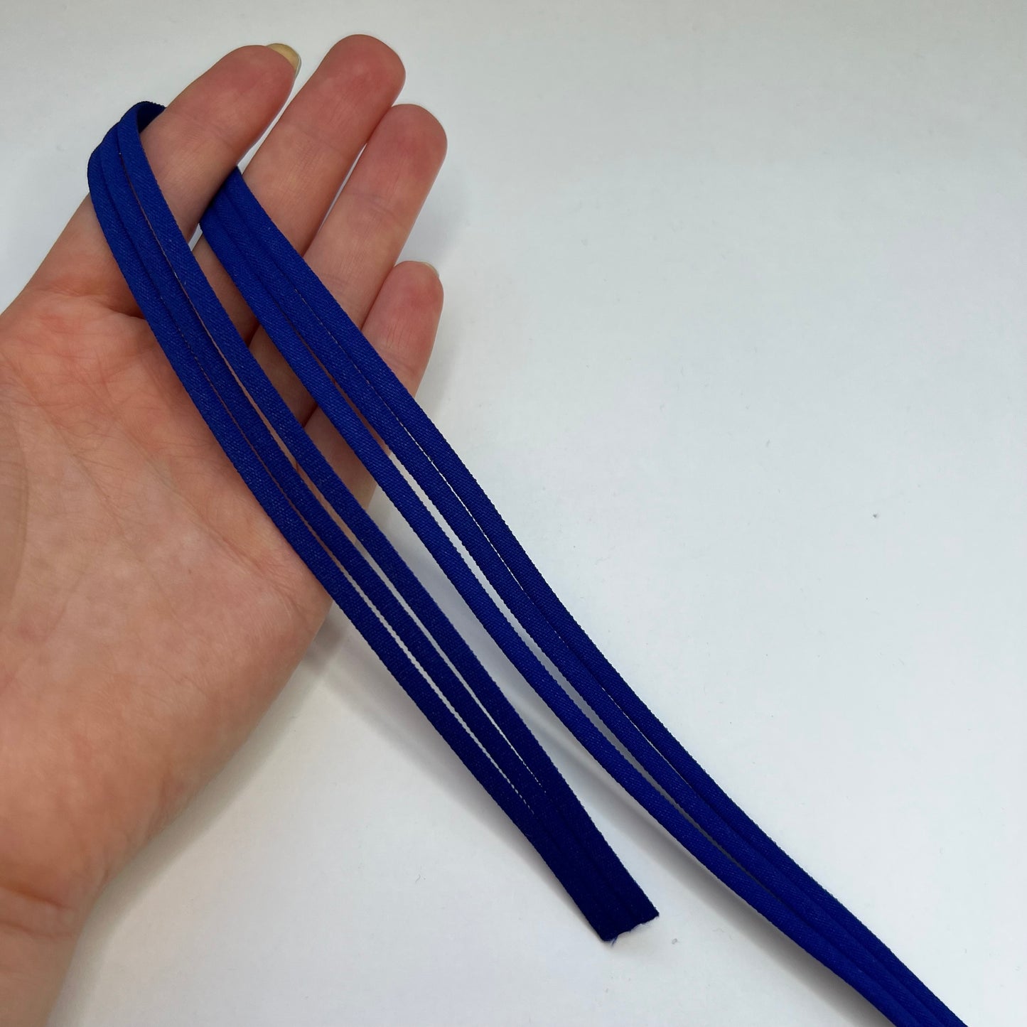 MIX & MATCH, Gummis. 15 mm BH-Trägerband, Unterbrustgummi, Zierlitze in königsblau. Meterware