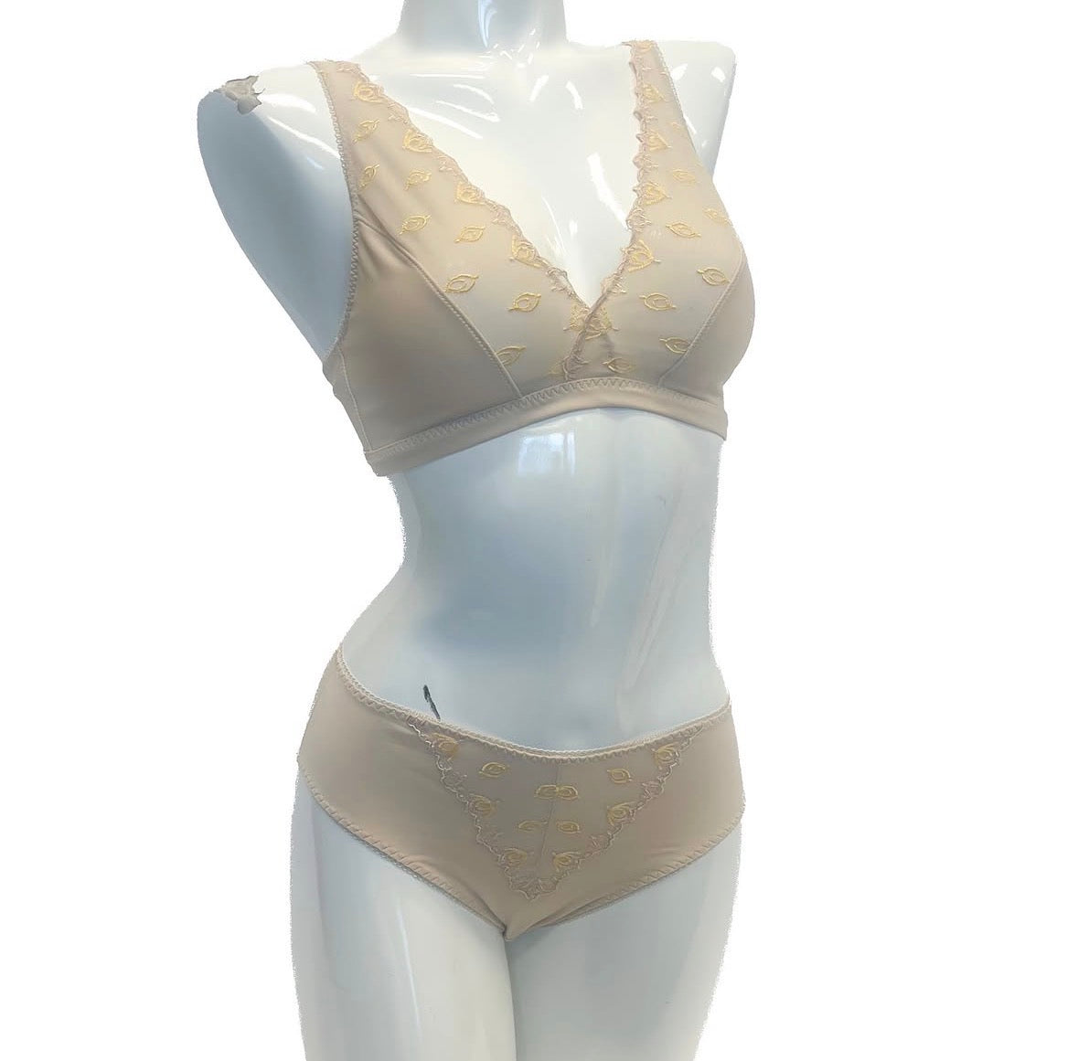 Wide high-quality elastic embroidered lace in beige. Lace trim, lace edging. Sold by the meter. IDsx4