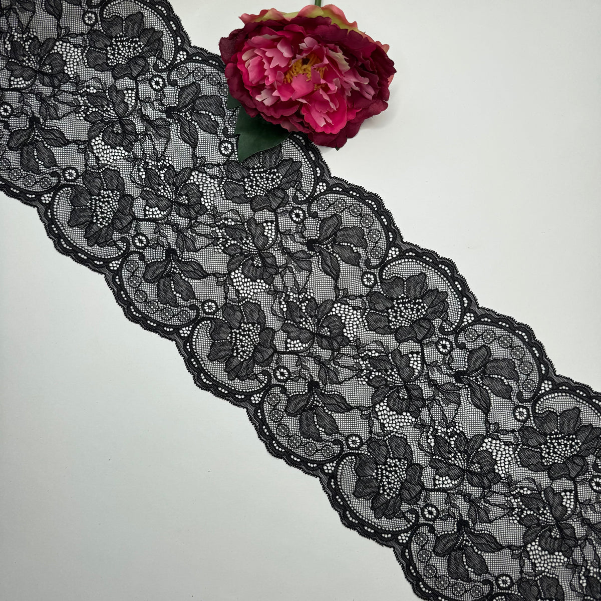 Breite elastische Spitze 20 cm in Schwarz
