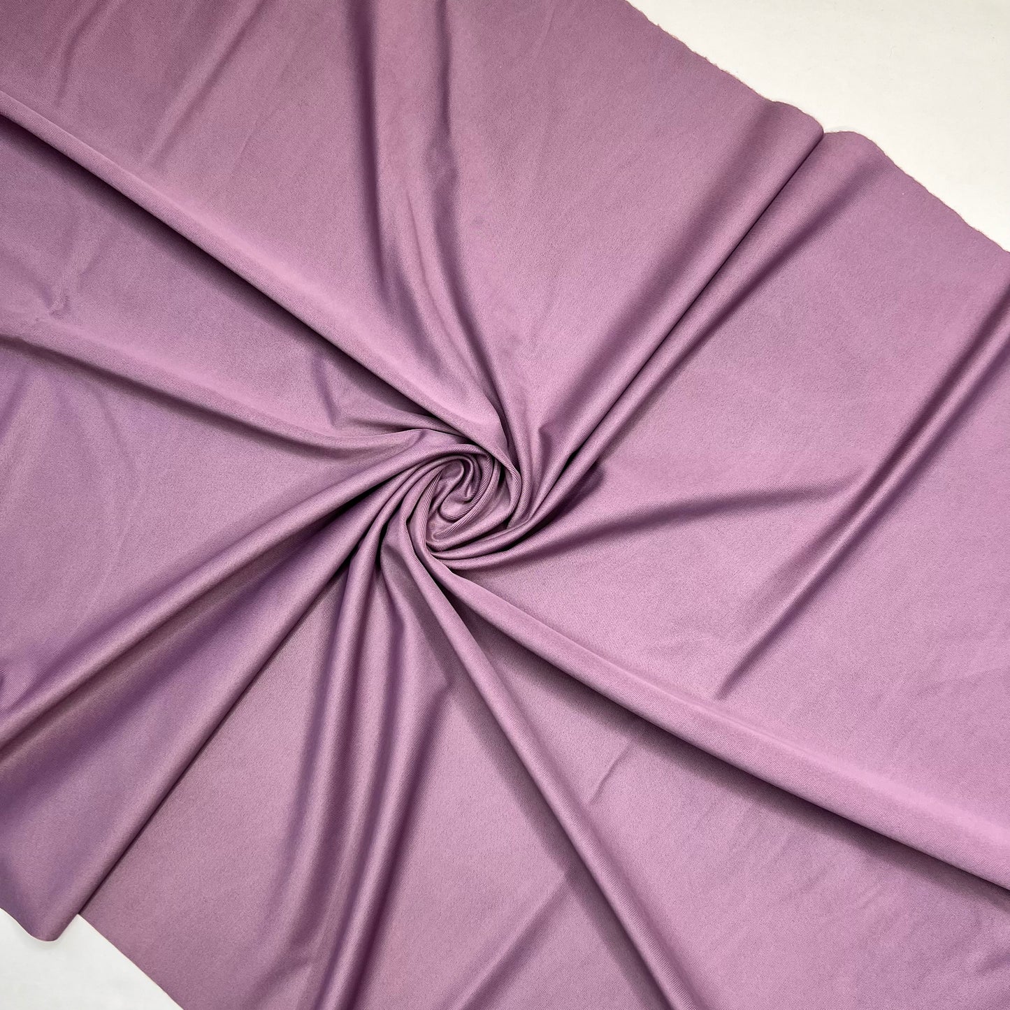 Microfibra, tejido de ropa interior bi-elástico. Color crocus claro.