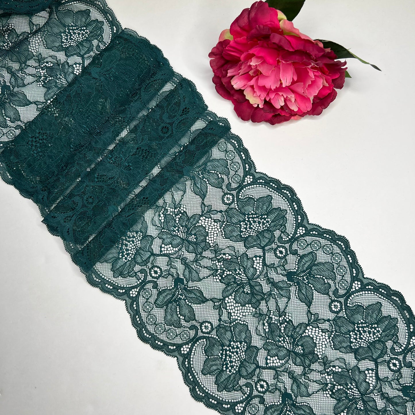 Wide elastic lace in green ivy, price per 1/2 meter IDsx4