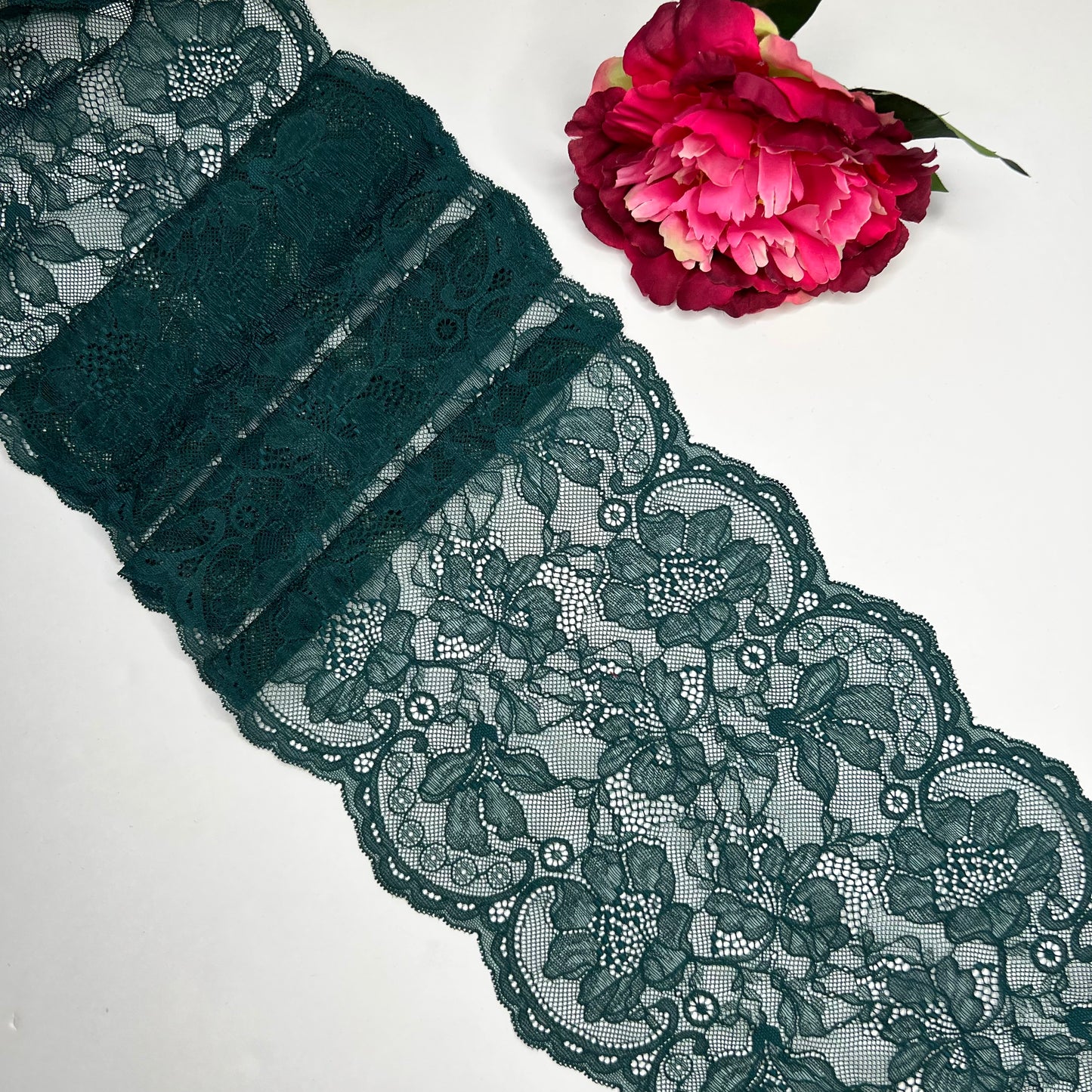 Wide elastic lace in green ivy, price per 1/2 meter IDsx4