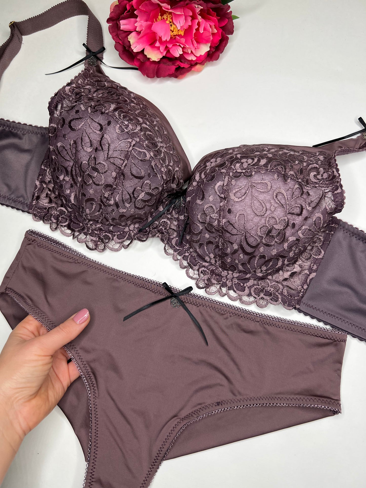 Nähset für BH und Höschen bzw. Nähpaket mit Spitzen, Mikrofaser und Powernet-Knit in Taupe. IDnsx1