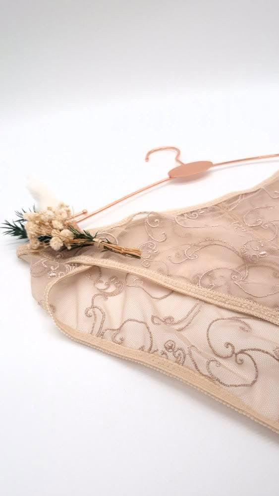 Sewing kit for LacyLover panties in beige with elastic tulle