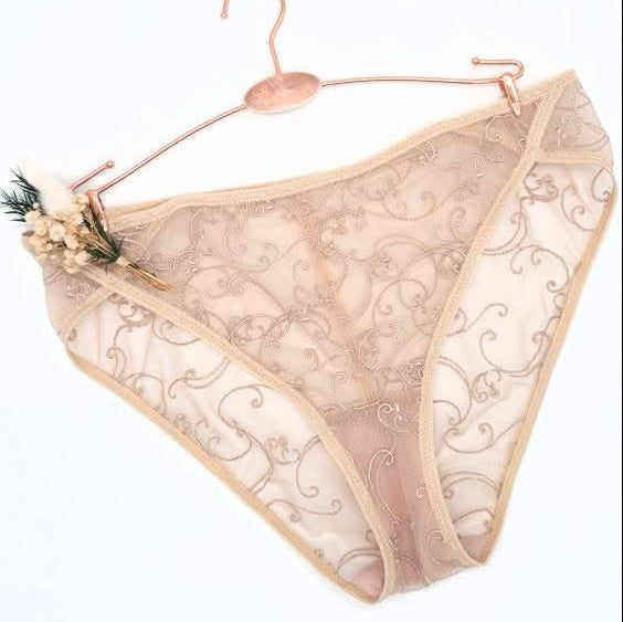 Sewing kit for LacyLover panties in beige with elastic tulle