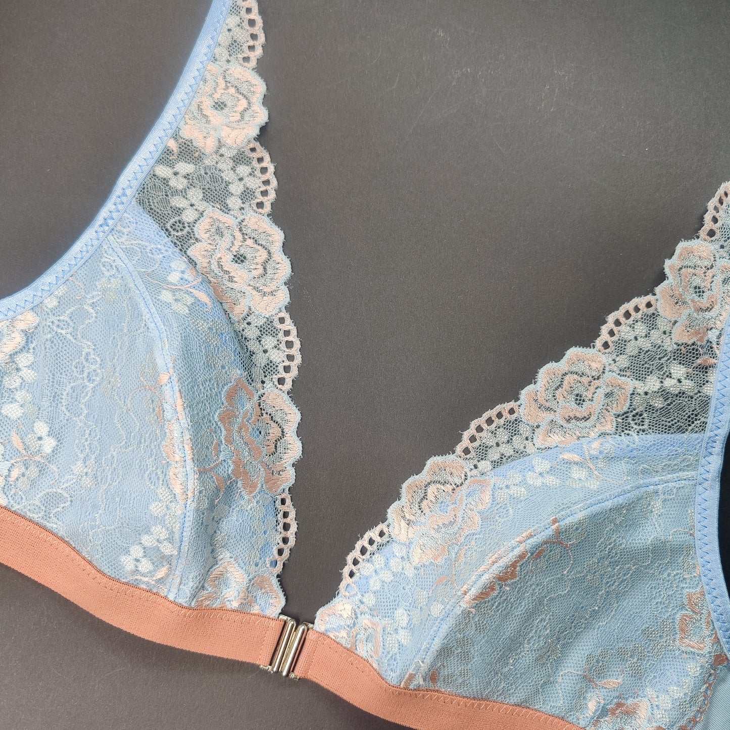 Nähset für Bralette Vanessa / Nähpaket mit Spitze duo babyblue/ babypink floral mit Verschluss IDvx21