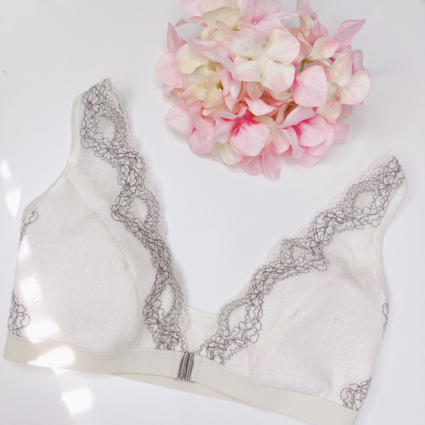 Sewing set for bralette Vanessa / sewing package with <tc>lace</tc> duo/off-white with closure IDvx21