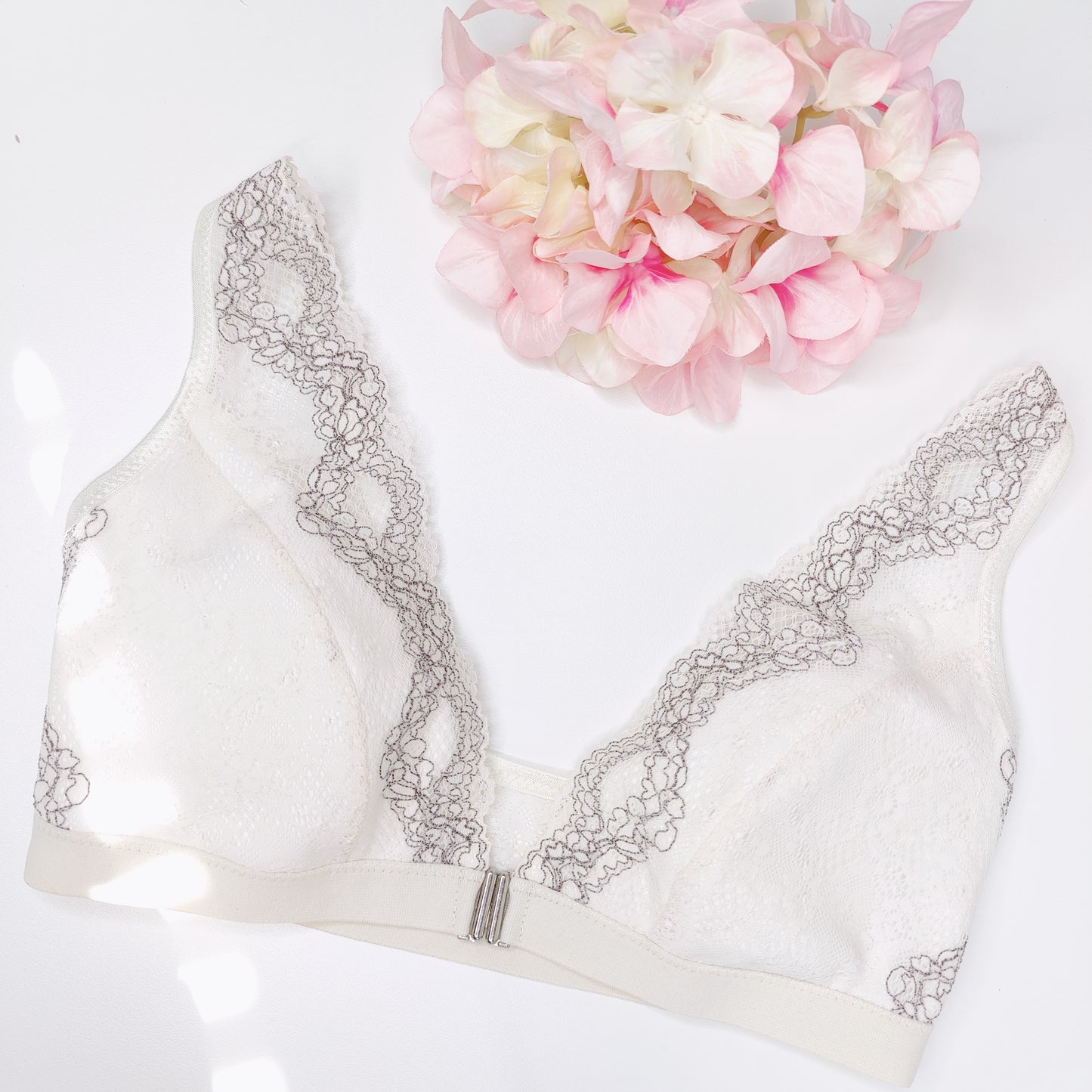 Sewing set for bralette Vanessa / sewing package with <tc>lace</tc> duo/off-white with closure IDvx21