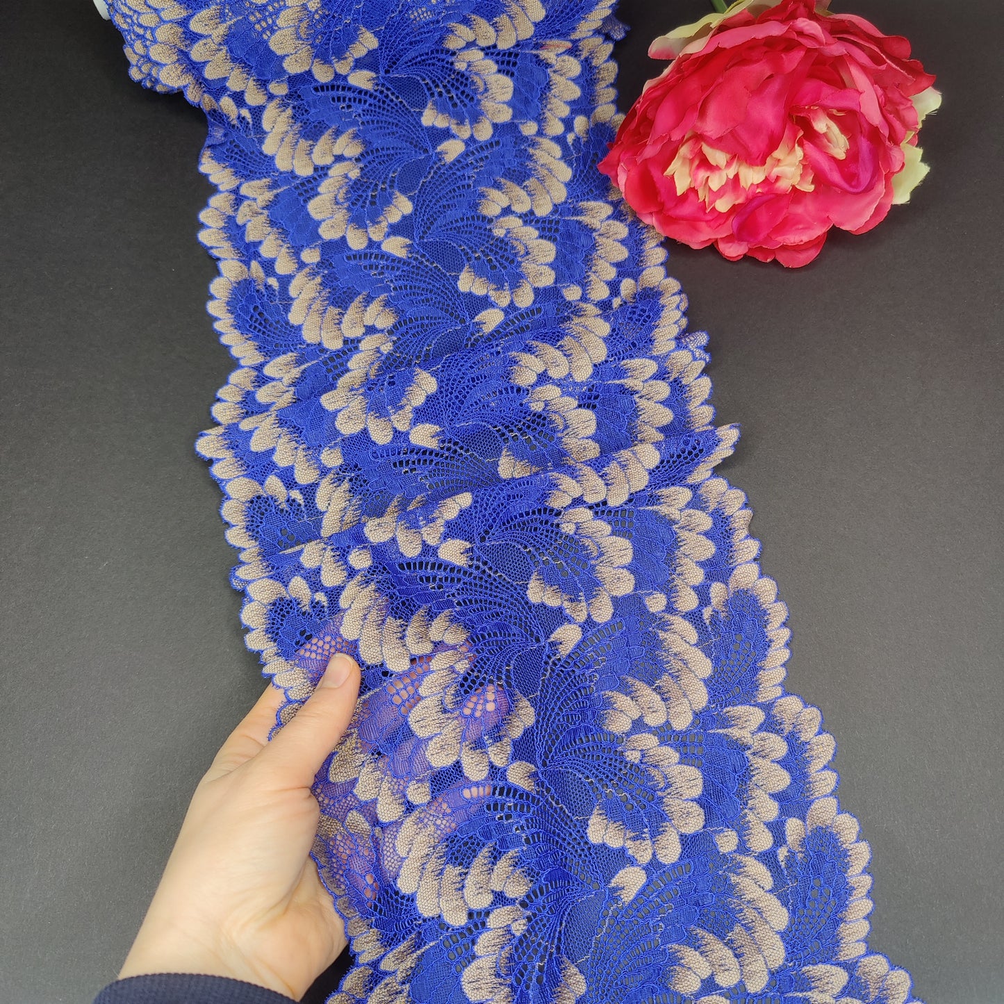 Fine elastic <tc>lace</tc>, <tc>lace</tc>nborder royal blue/beige, price per 1/2 meter IDsx4