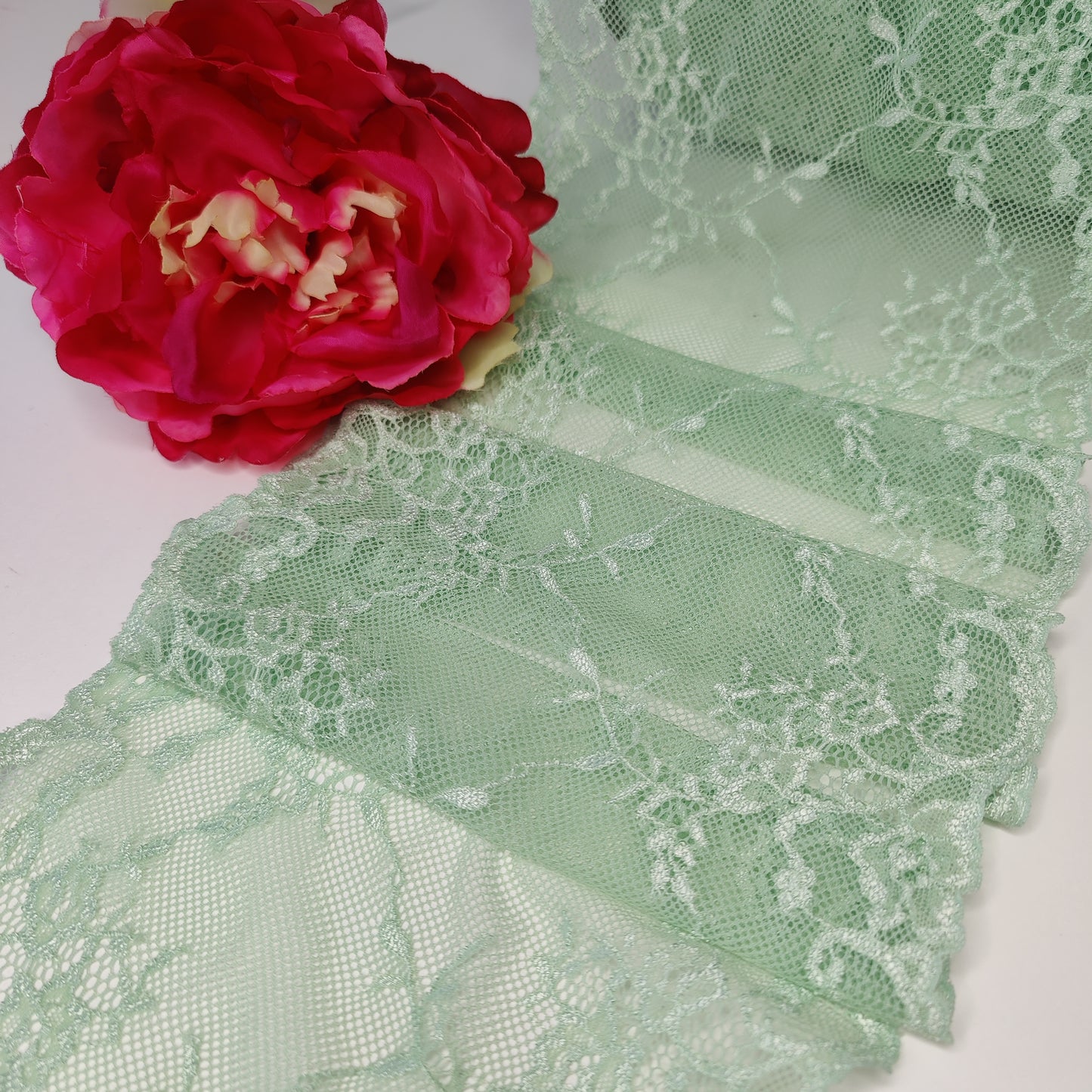 elastic <tc>lace</tc>, <tc>lace</tc>nborder, <tc>lace</tc>nribbon light green/light green, price per 1/2 meter IDsx4