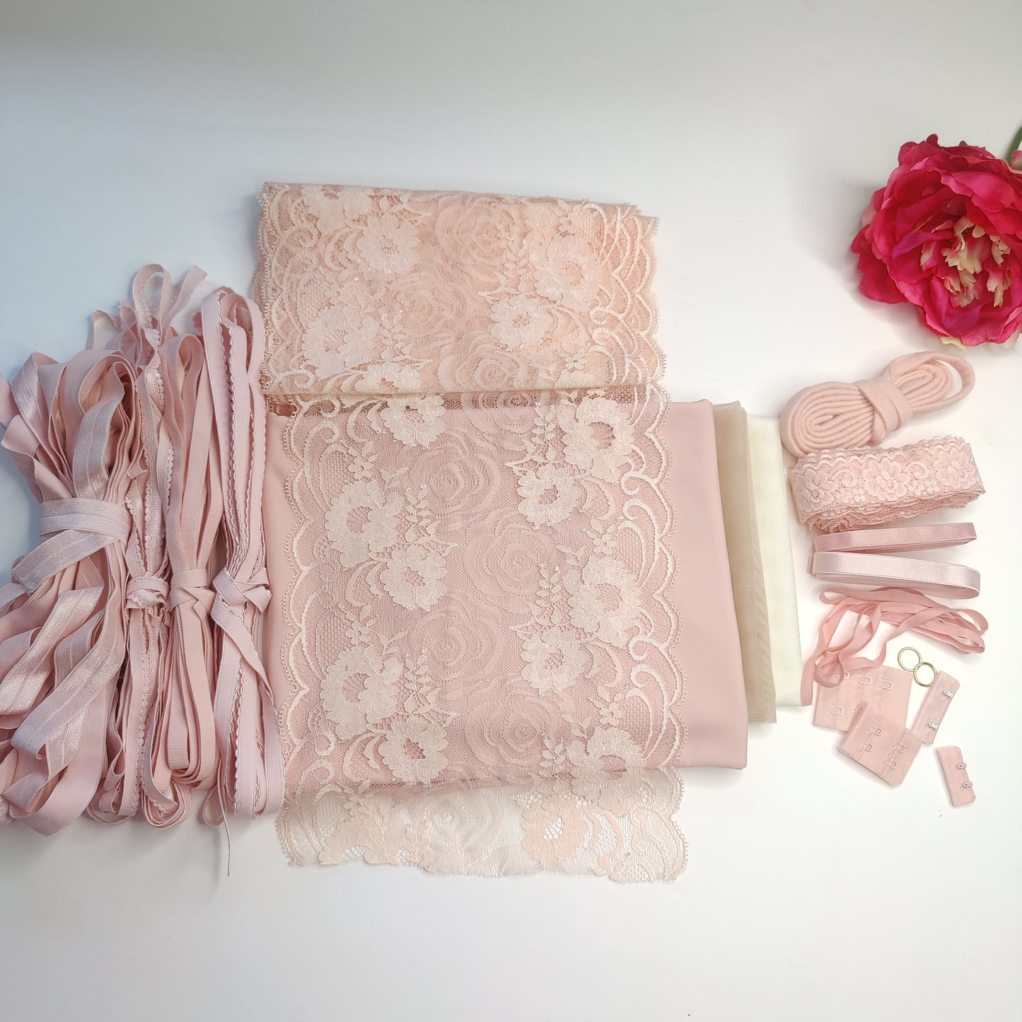 Last one: Large sewing set for 2x bras and panties or sewing package with <tc>lace</tc>, microfiber and Powernet in peach. IDnsx1