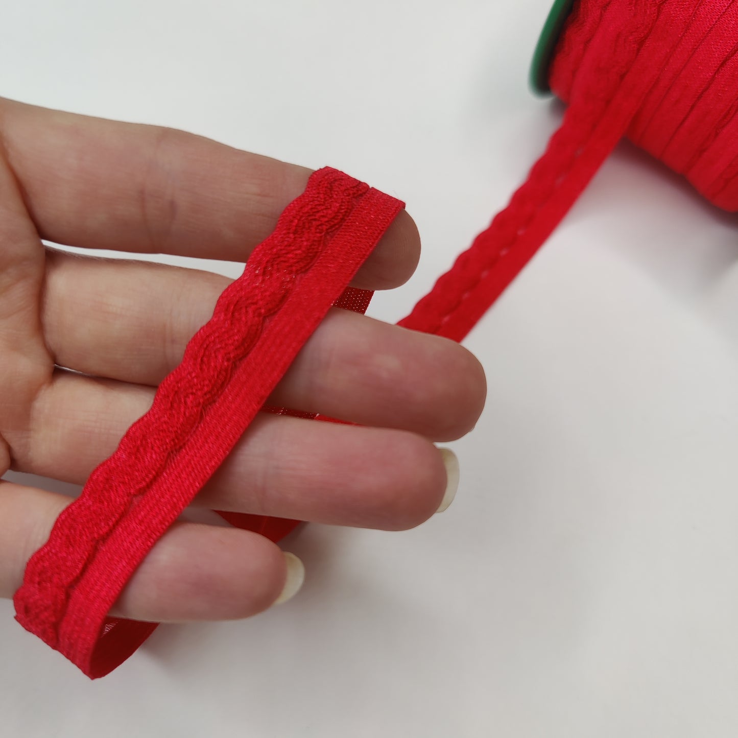 14 mm Wäschegummi in rot, Zierlitze, Falzgummi. FOE and Picot elastic, panty elastic in red IDelx19