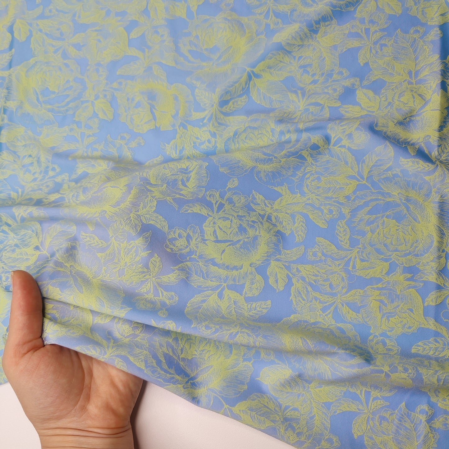 Microfiber, bi-elastic lingerie with a floral motif in light blue / light green. Printed.