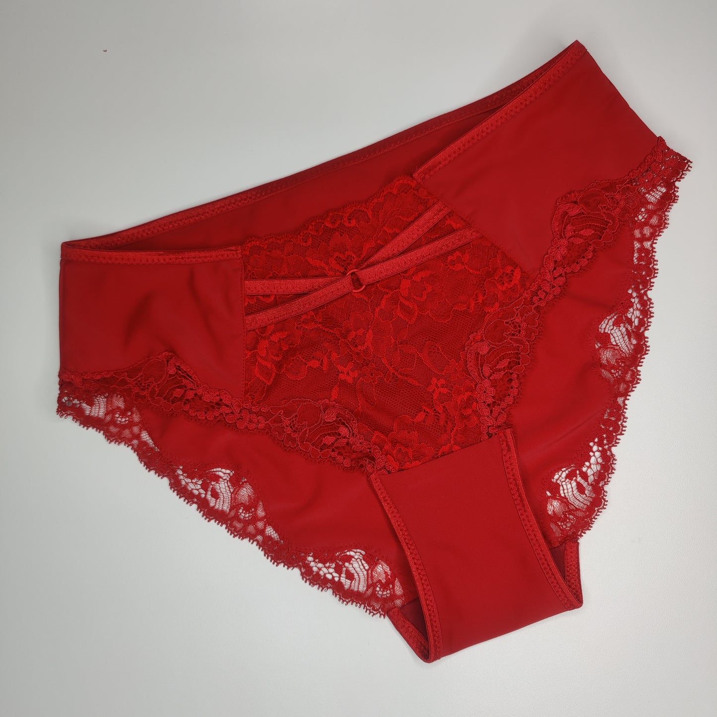 NOUVEAU : Pack de couture comprenant le patron de slip Johanna et un tutoriel vidéo. rouge foncé. Uniquement en septembre et octobre.