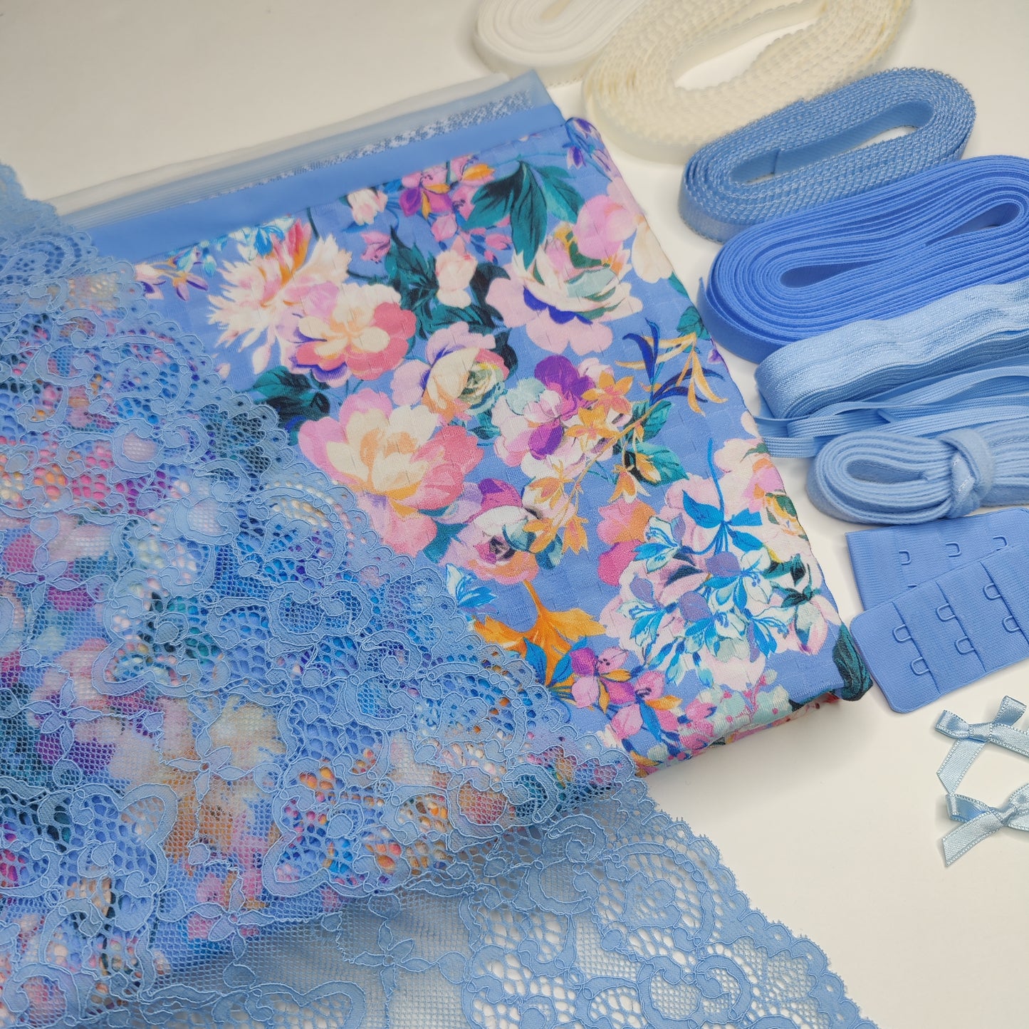 Large sewing set for 2x bras and panties or sewing package with <tc>lace</tc>, microfiber with floral print and Powernet blue. v2. IDnsx1