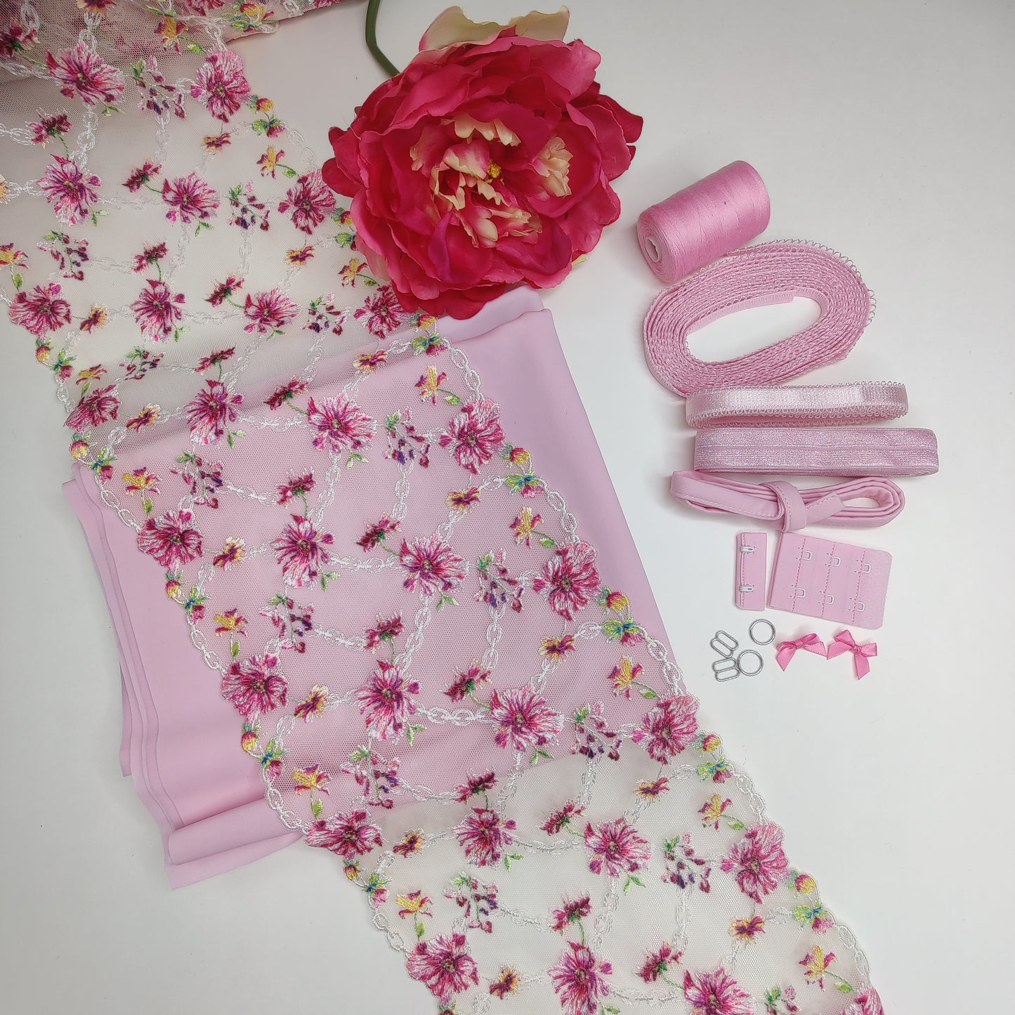 Kit de couture DIY soutien-gorge + culotte. Pack de couture créatif avec dentelle élastique à broder, Powernet et microfibre II.