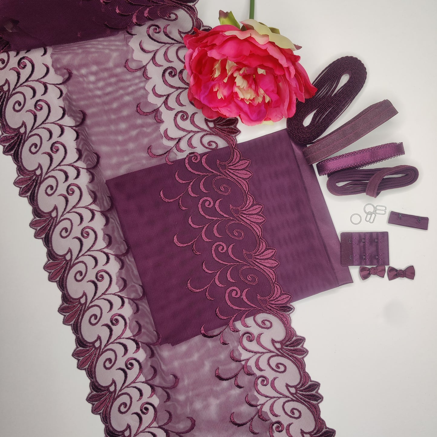 Sewing package for Black Beauty Bra with embroidery lace plum uni. IDbbbx12