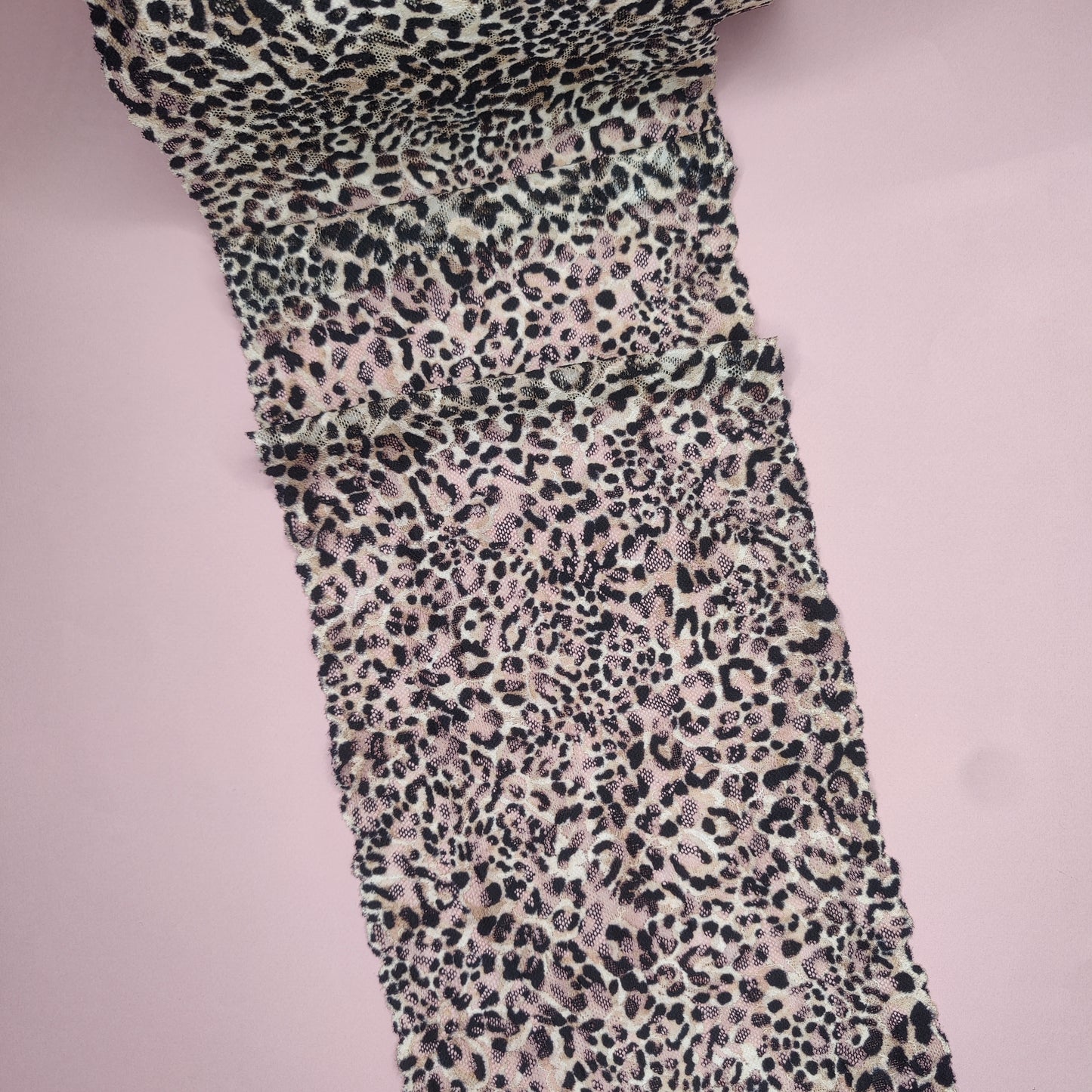 elastische Spitze/ Spitzenband, Spitzenborte in schwarz-braun-leopard, Preis per 1/2 Meter. Meterware IDsx4