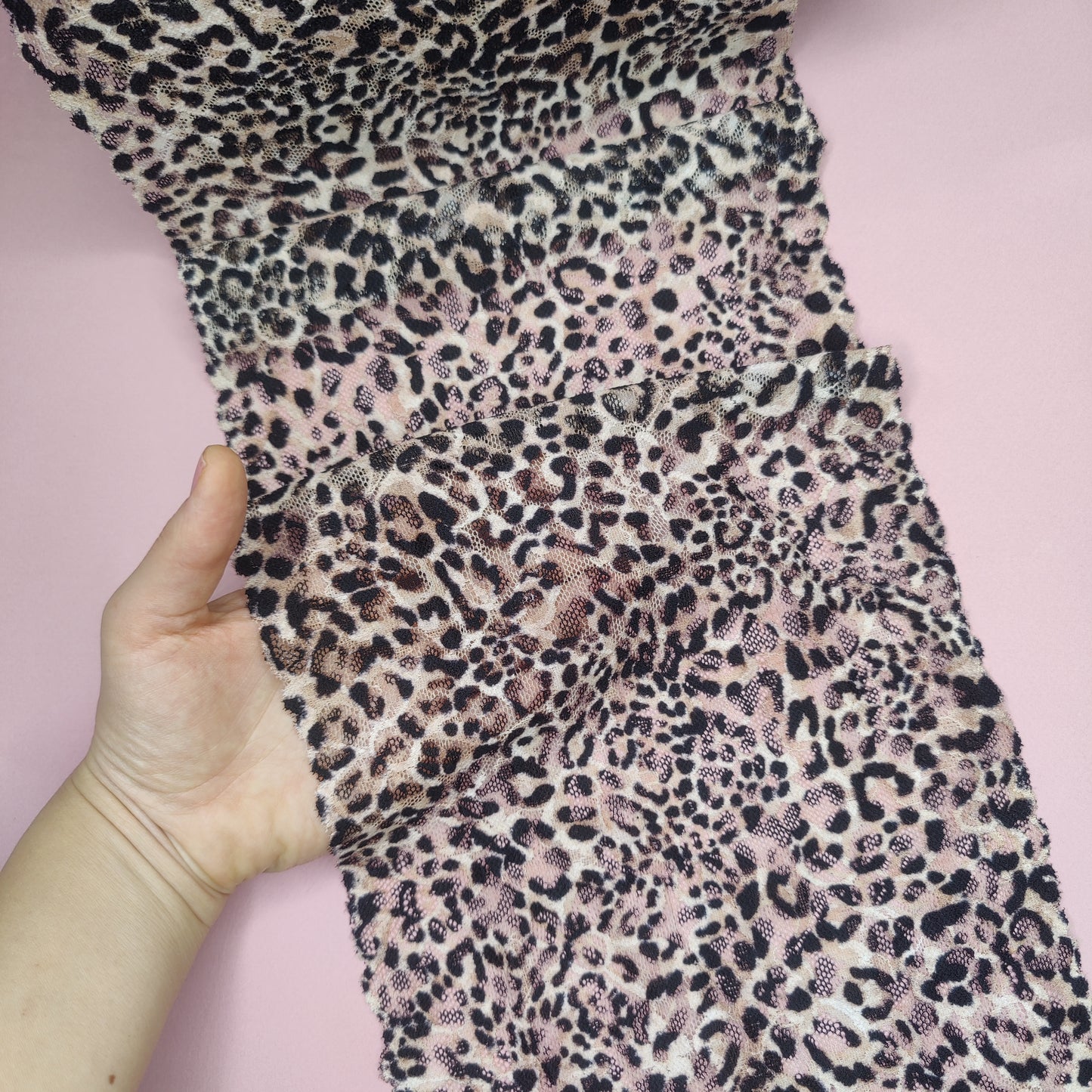 elastische Spitze/ Spitzenband, Spitzenborte in schwarz-braun-leopard, Preis per 1/2 Meter. Meterware IDsx4