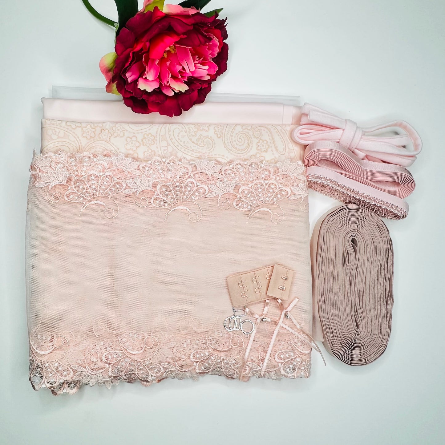 Großes Nähset für 2 BHs und Slip in rosa zum Selbernähen