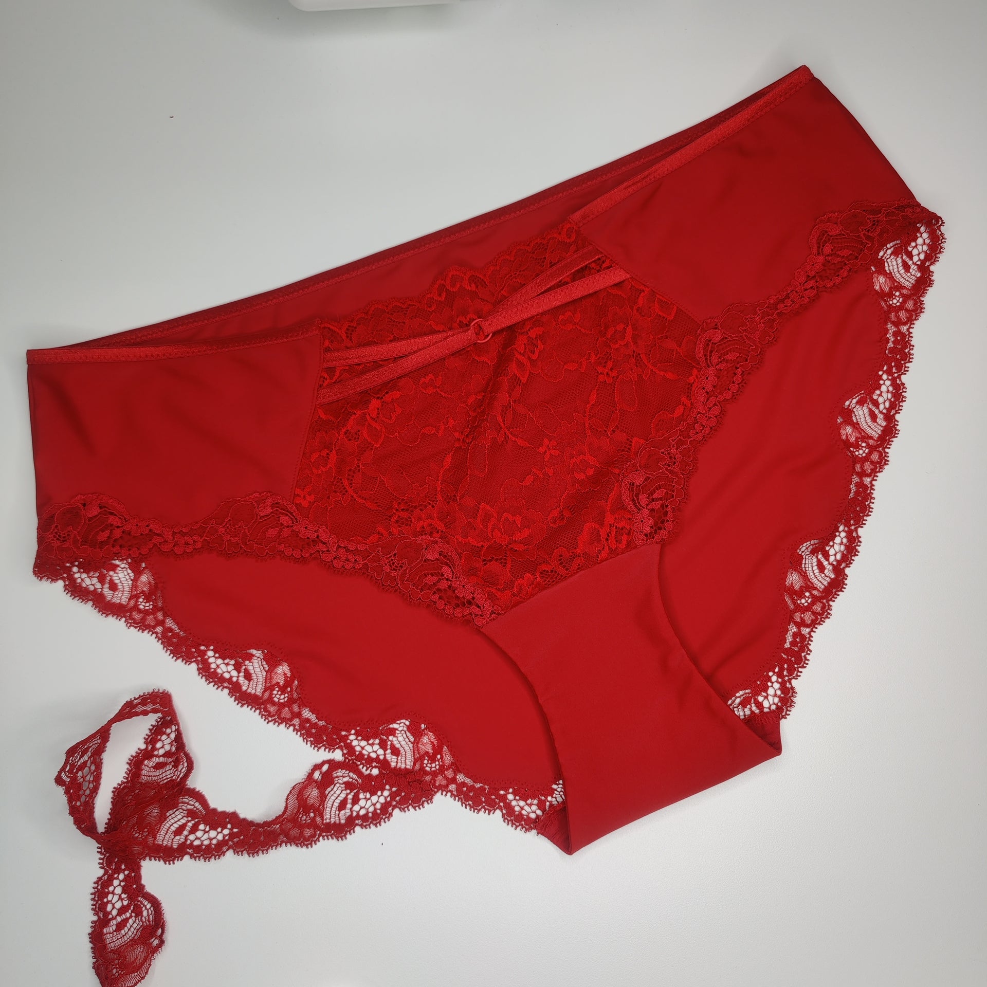 Paquete de costura Slip Johanna en rojo oscuro – LingerieMeMade