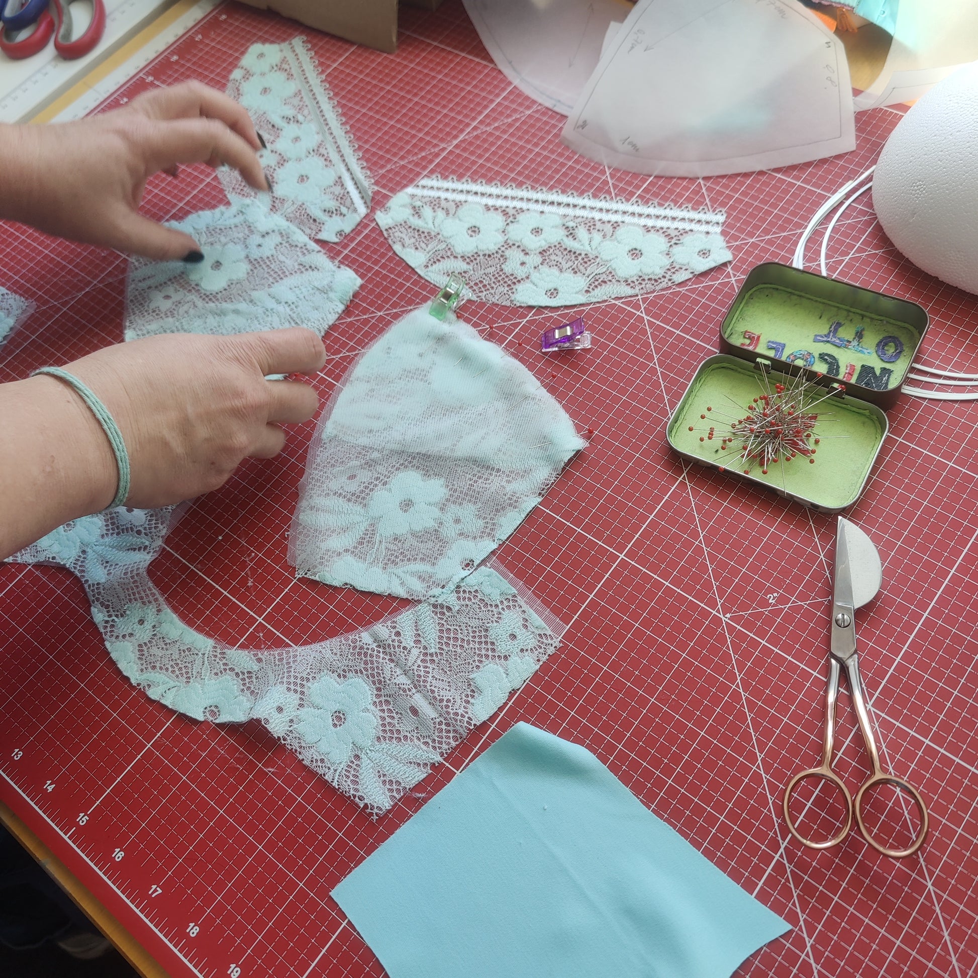 finalen BH fertig stellen. Tag 2. BH-grundschnitt-Konstruktionskurs vor Ort bei Bremen in Stuhr